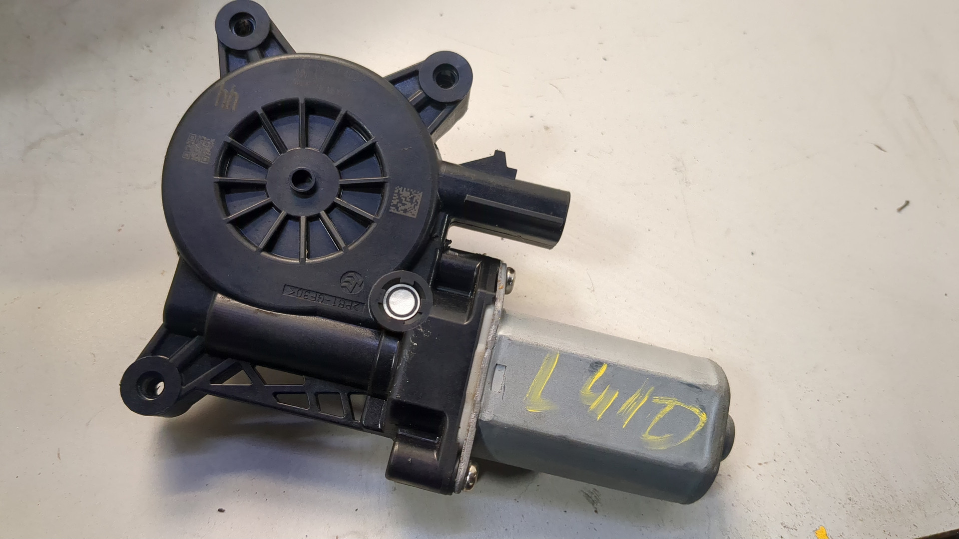 Моторчик стеклоподъемника