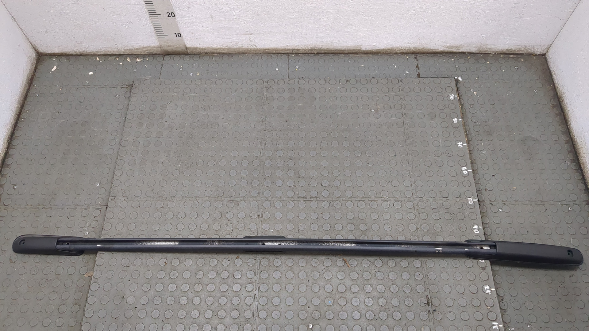 Рейлинг (релинг) левый (планка на крышу)