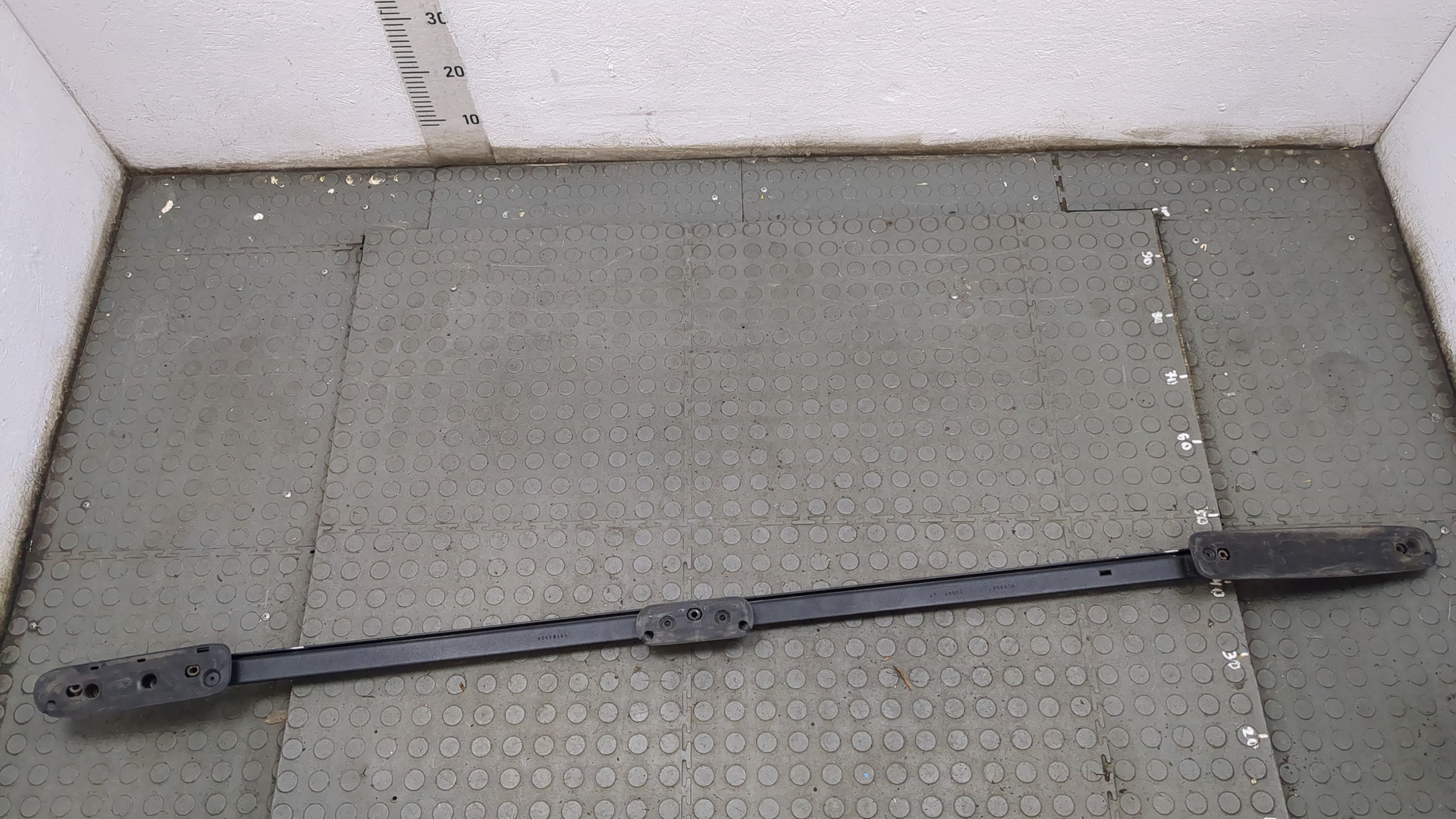 Рейлинг (релинг) левый (планка на крышу)