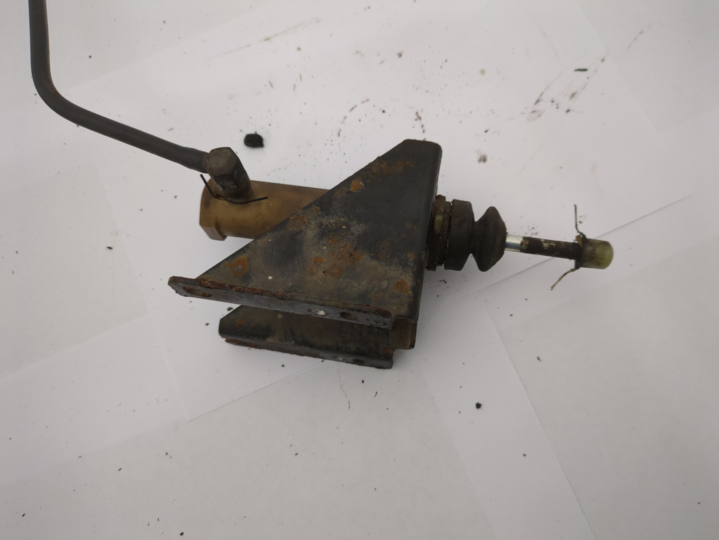 Цилиндр сцепления рабочий