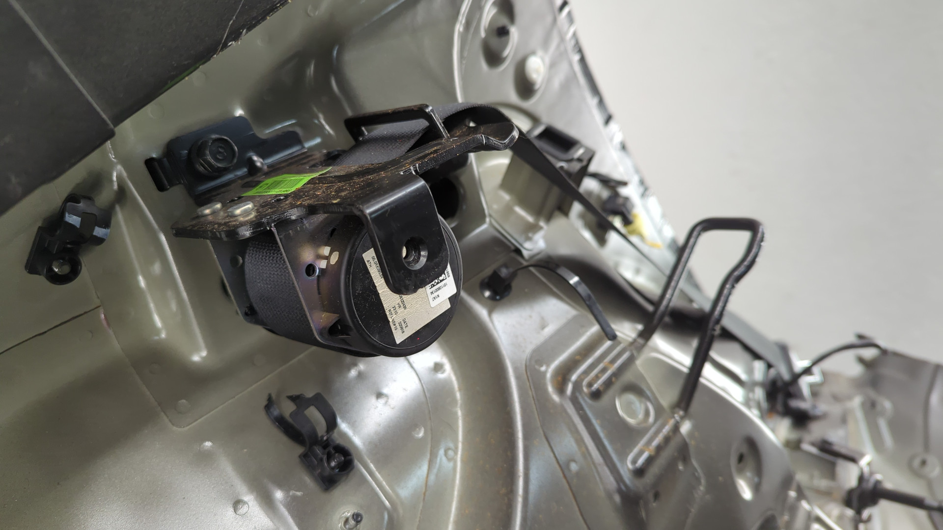 Кузовной элемент