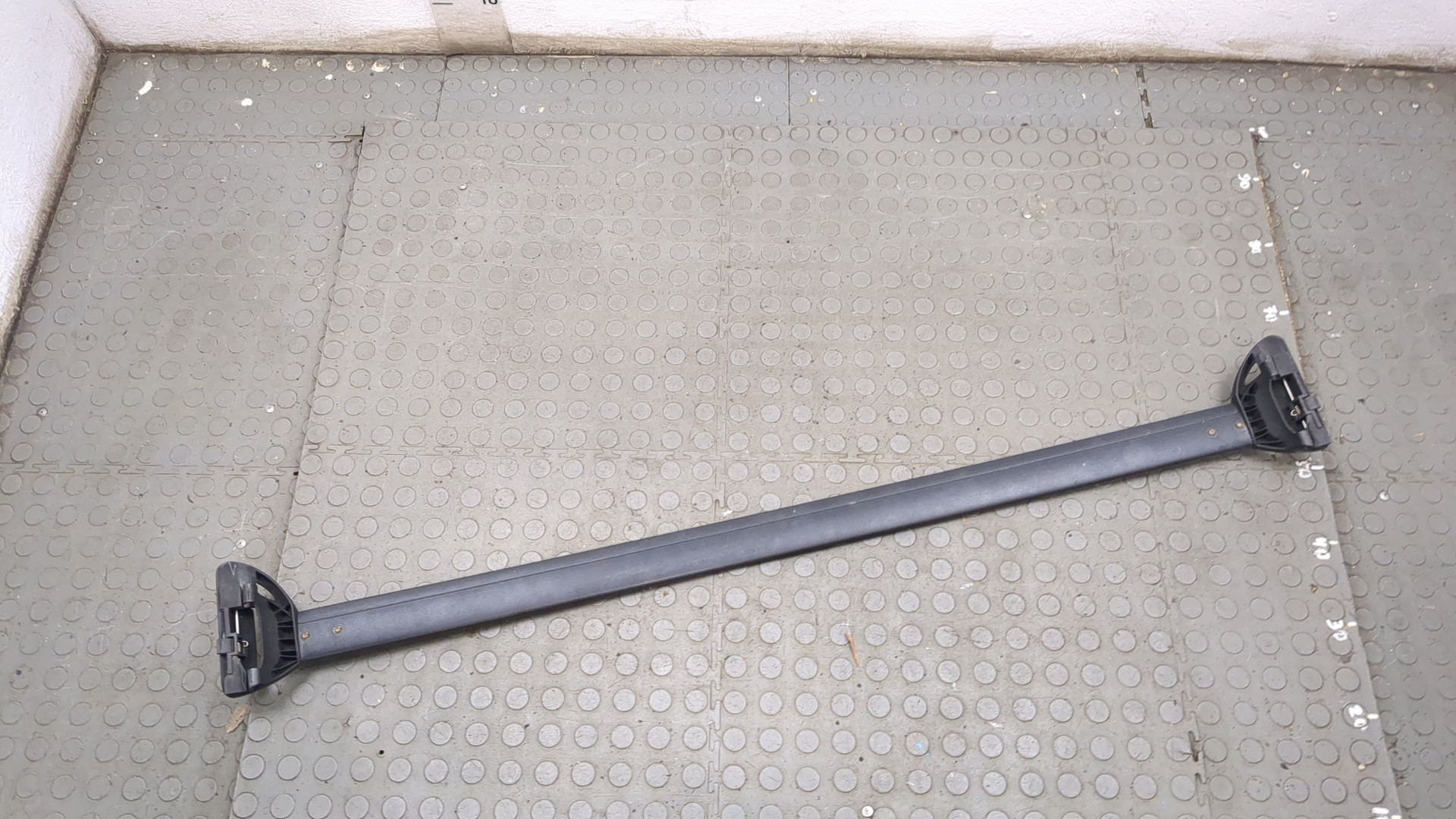 Рейлинг (релинг) левый (планка на крышу)