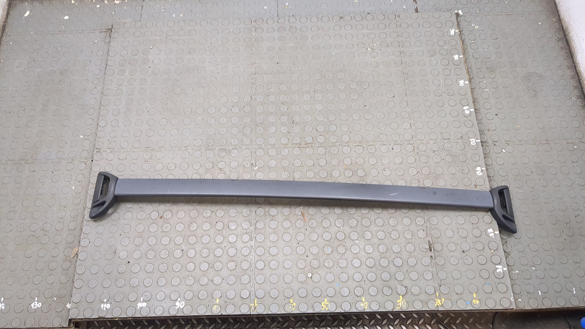 Рейлинг (релинг) левый (планка на крышу)