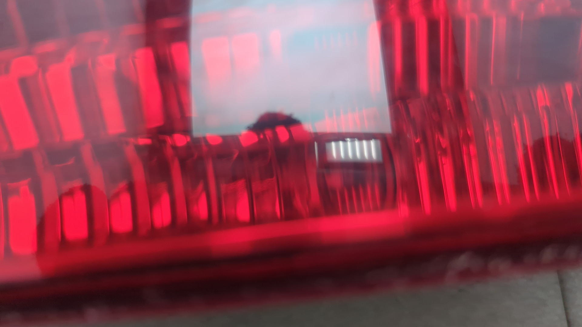 Фонарь задний правый