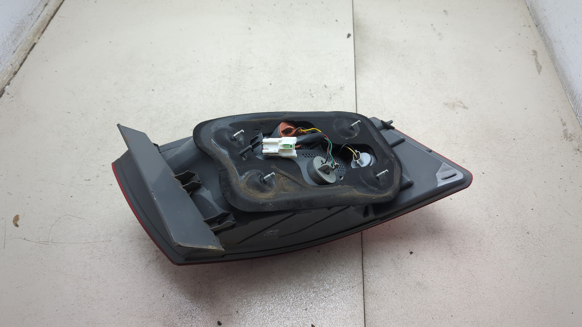 Фонарь задний правый