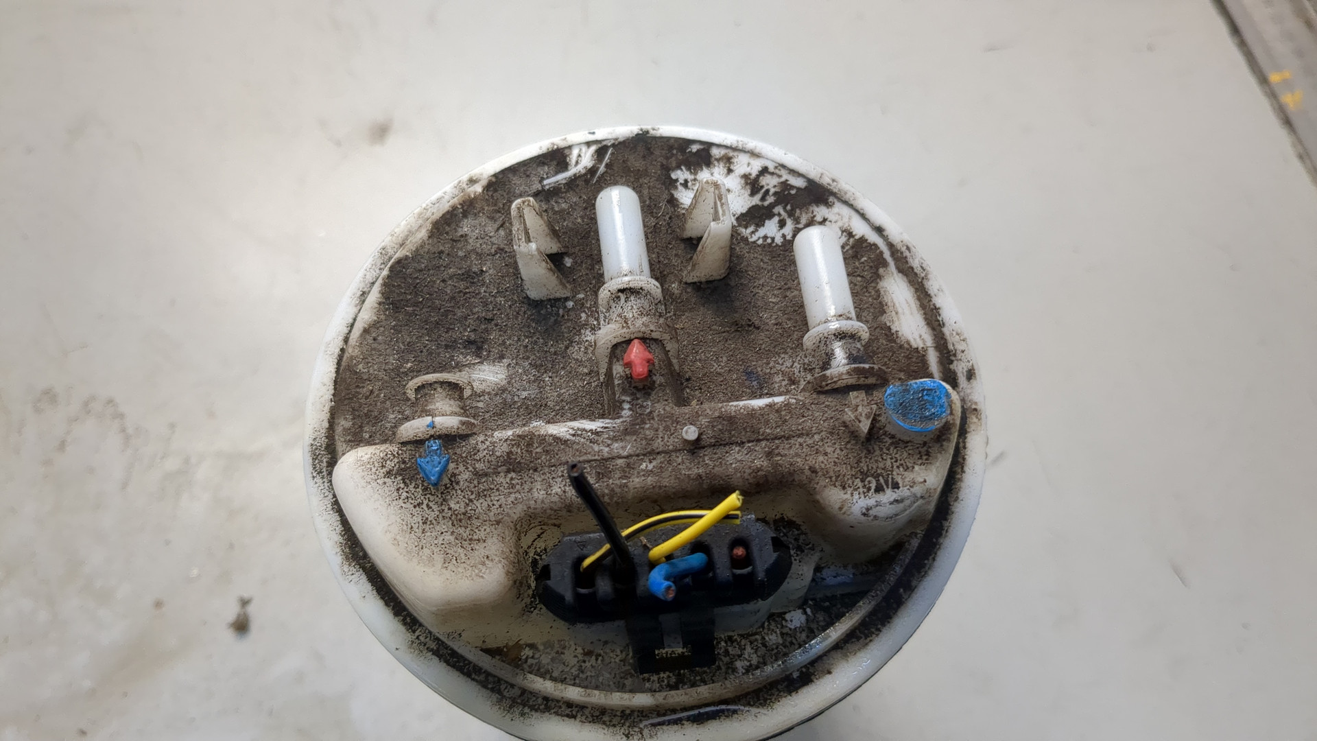 Насос топливный электрический