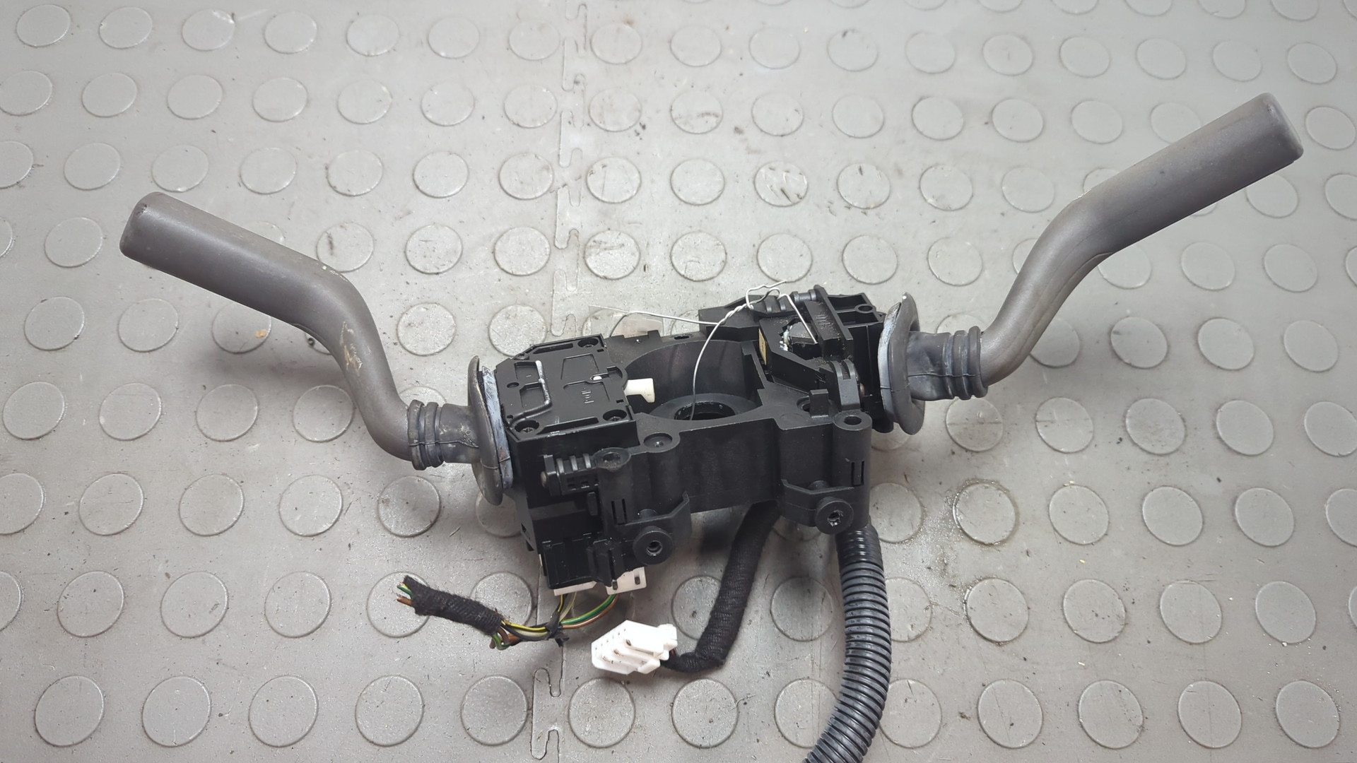 Переключатель подрулевой