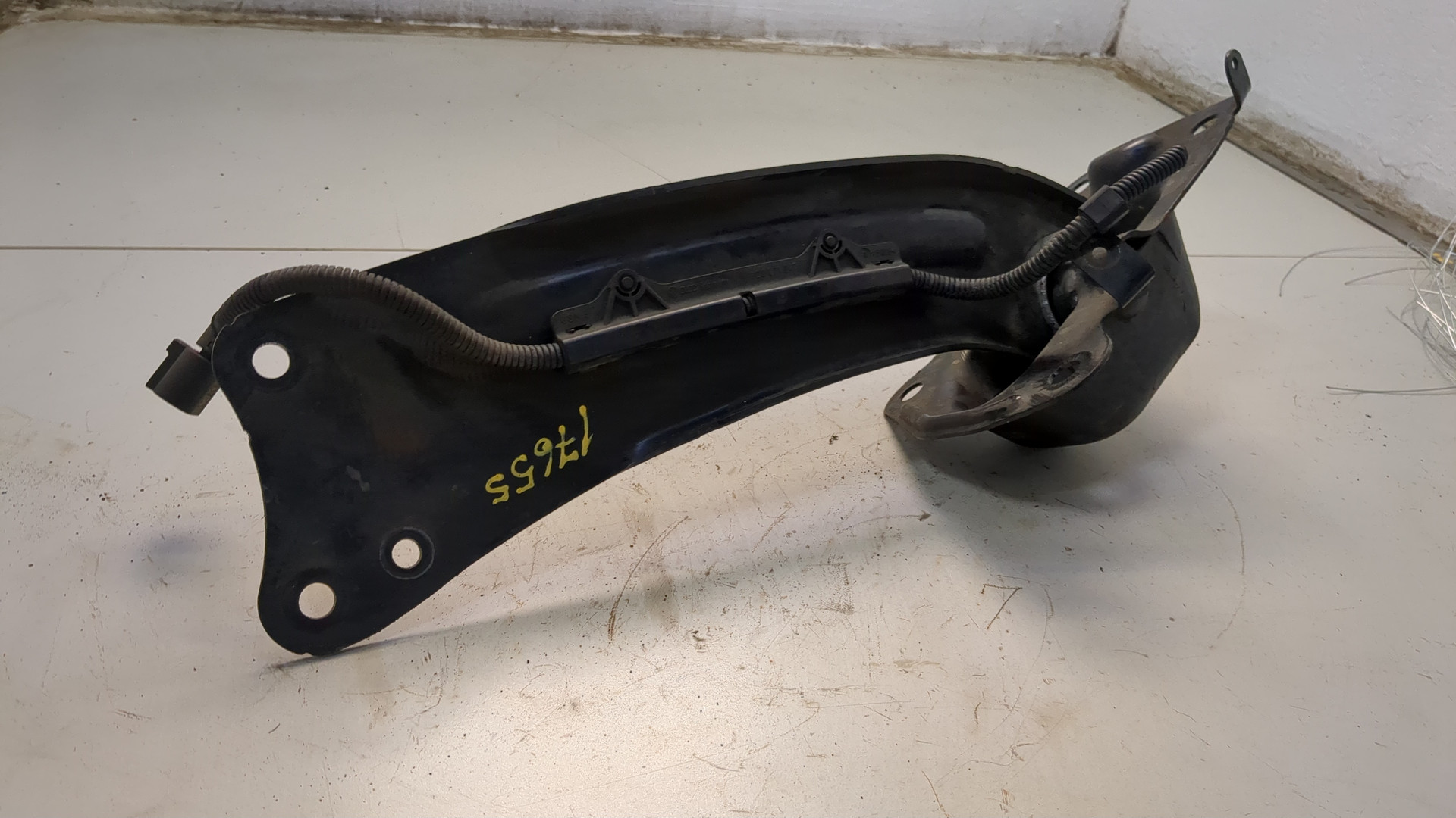 Рычаг задний правый