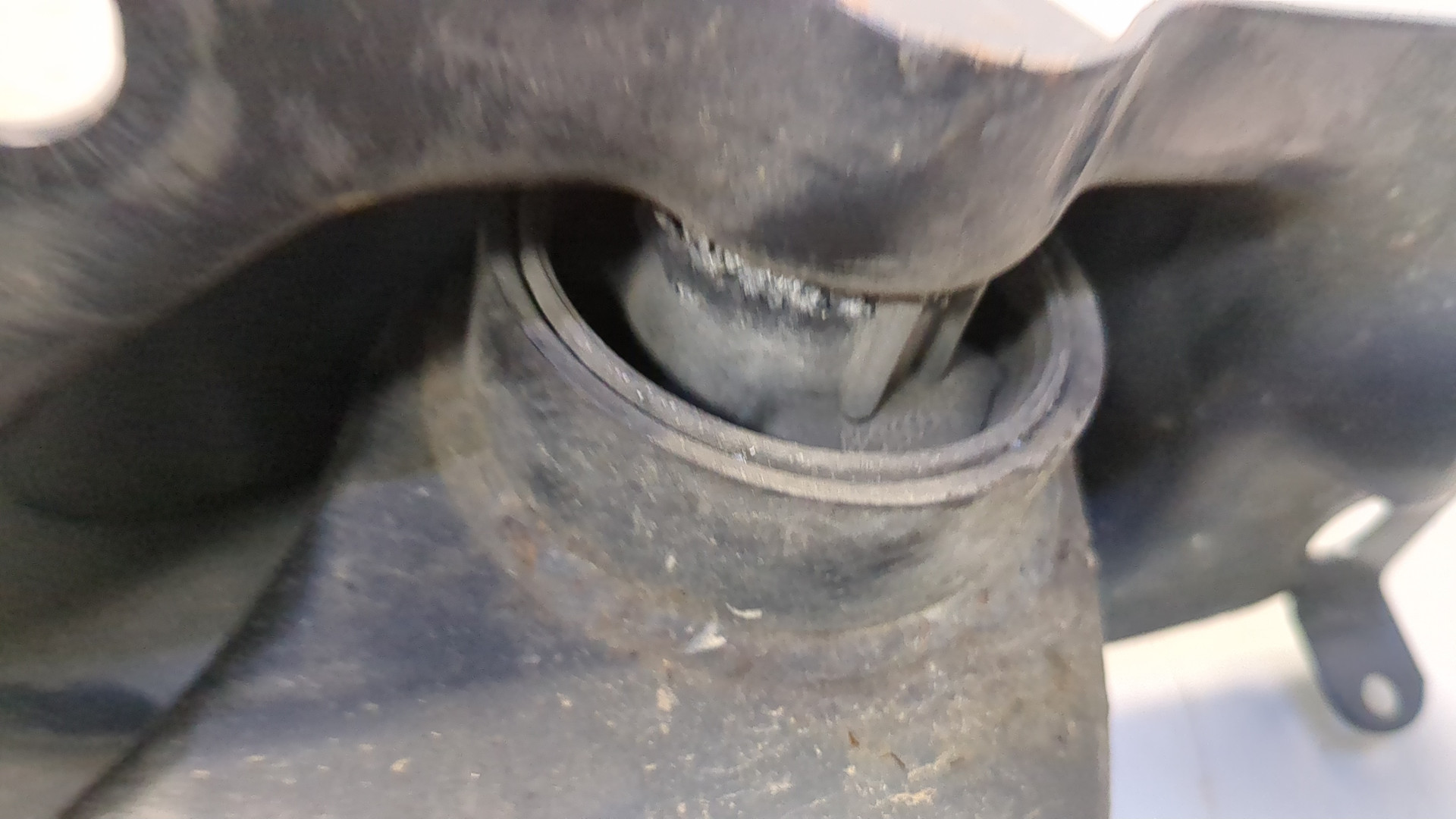 Рычаг задний правый