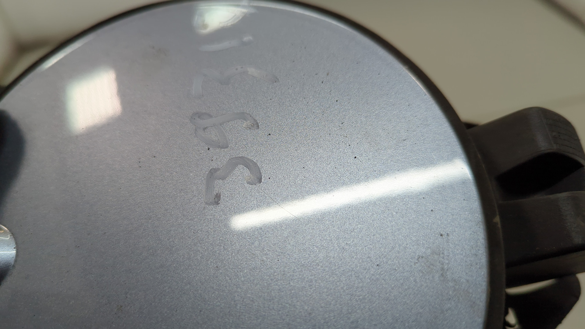 Лючок бензобака