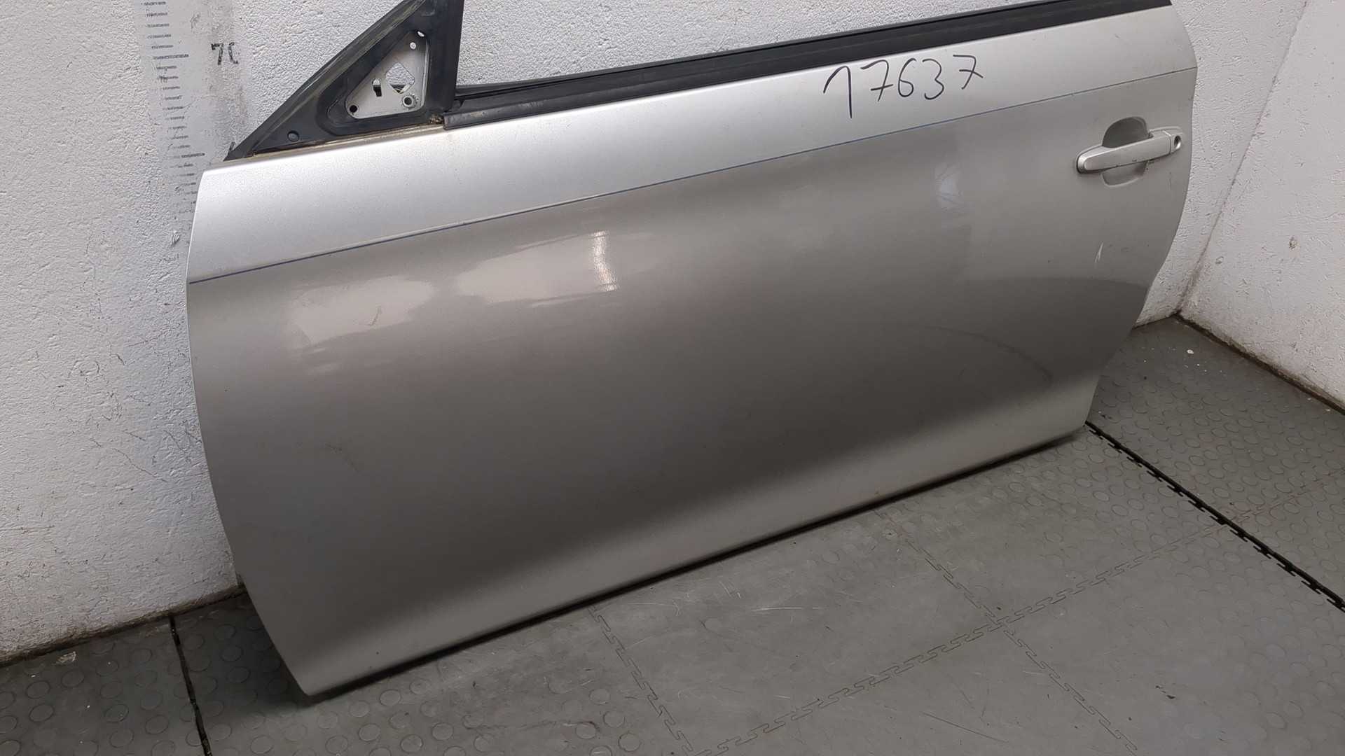 Дверь передняя левая