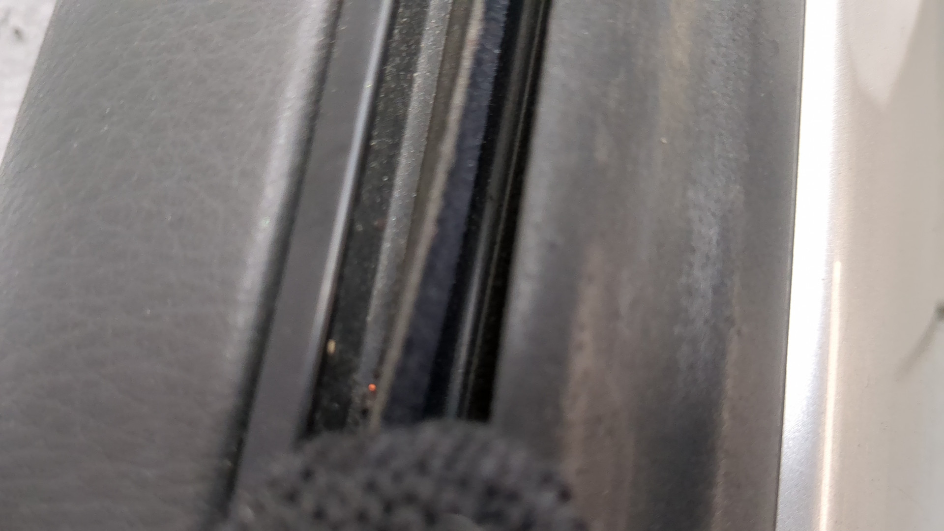 Дверь передняя левая