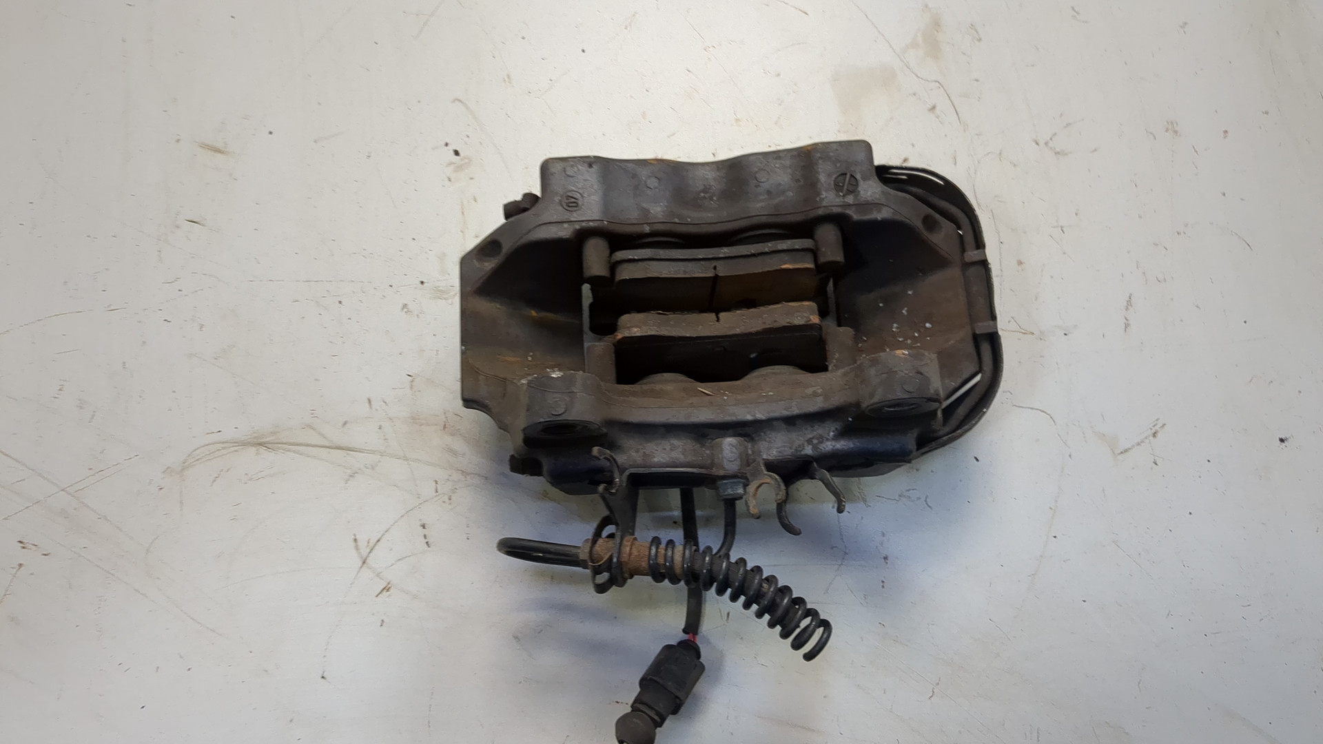 Суппорт задний правый