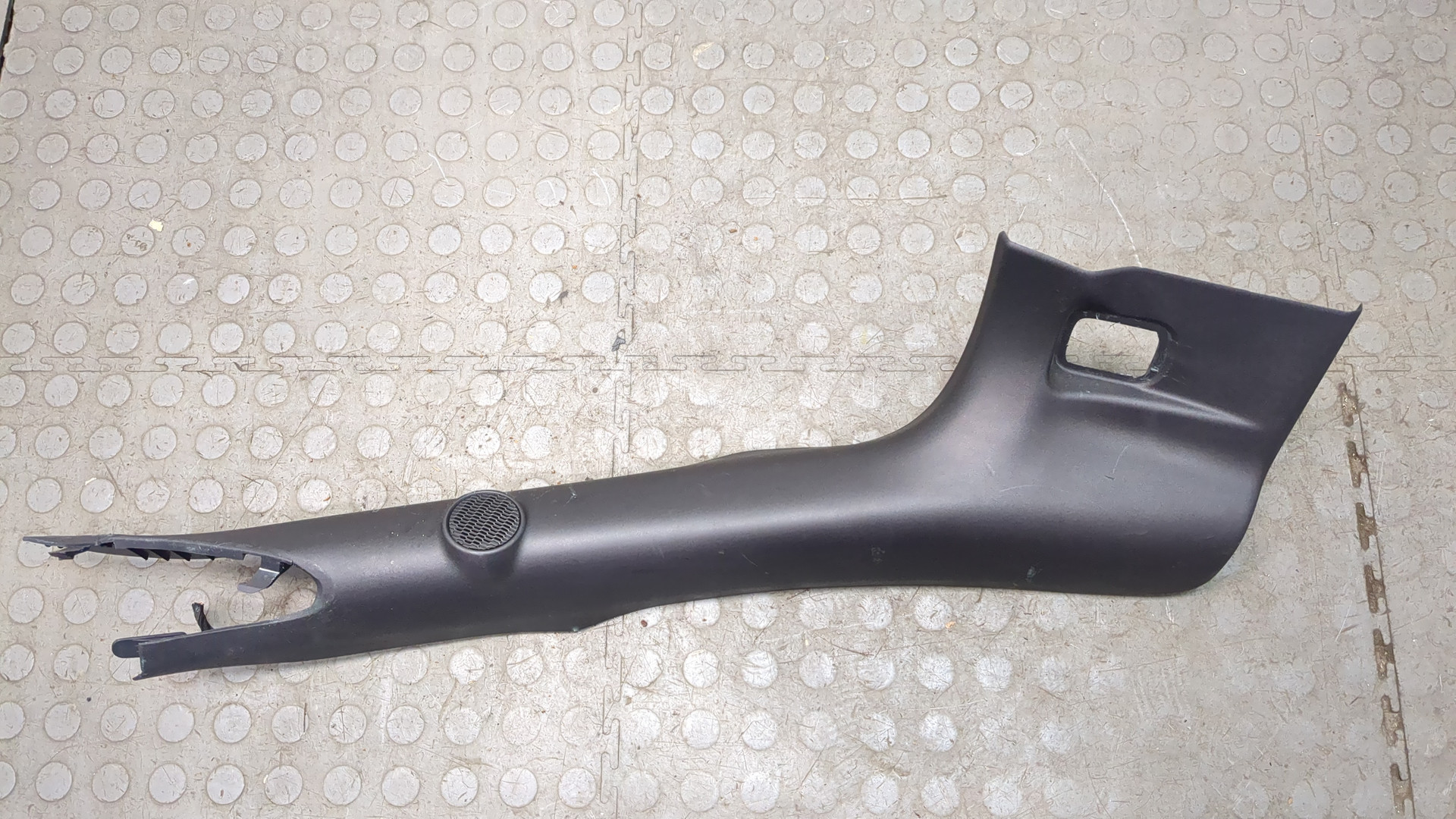 Обшивка стойки