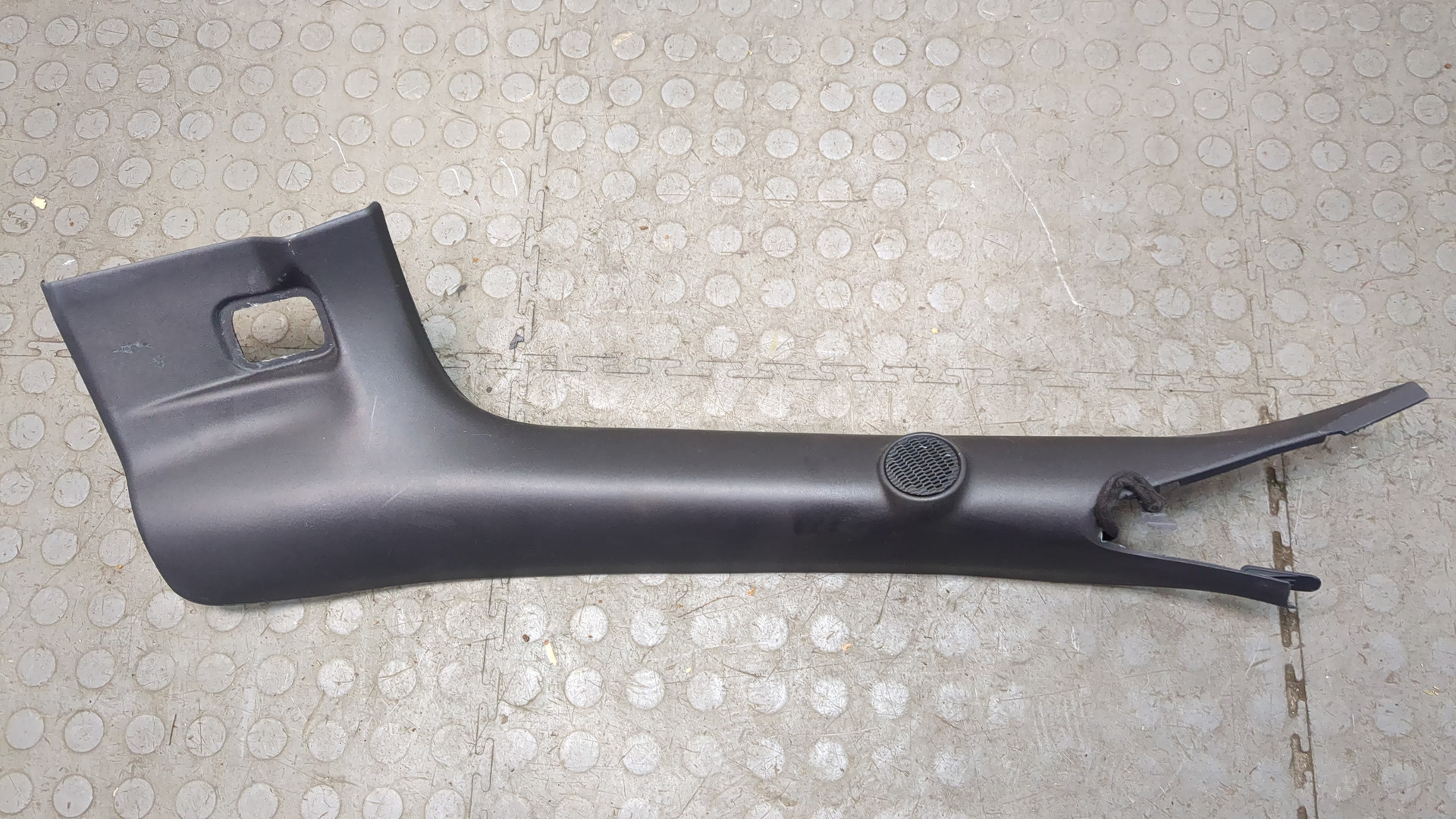 Обшивка стойки