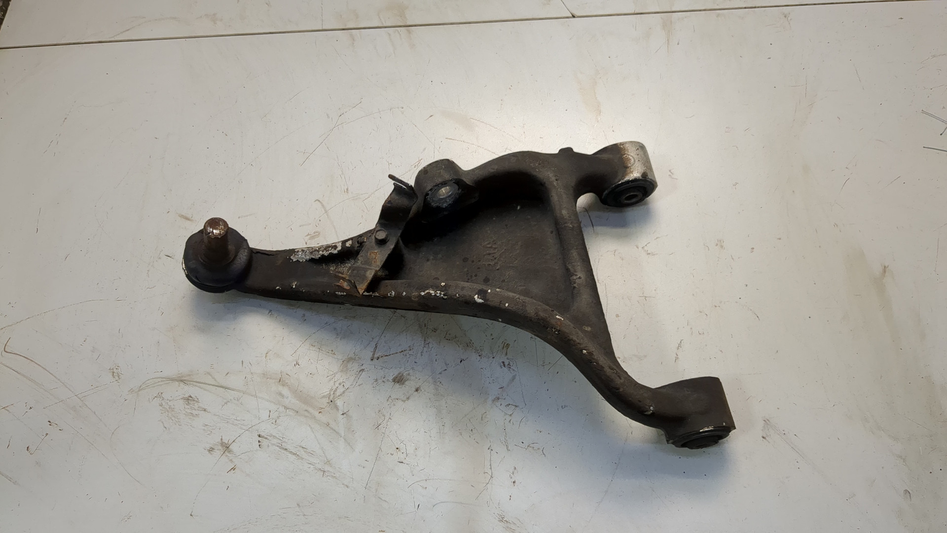 Рычаг задний правый