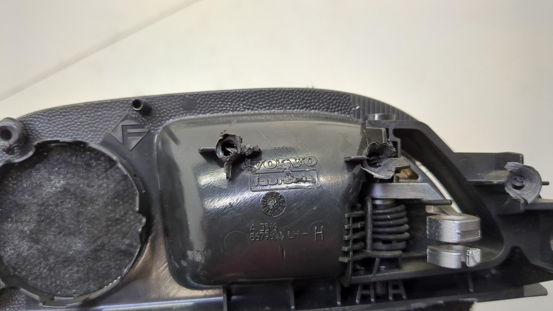 Ручка двери задней внутренняя левая