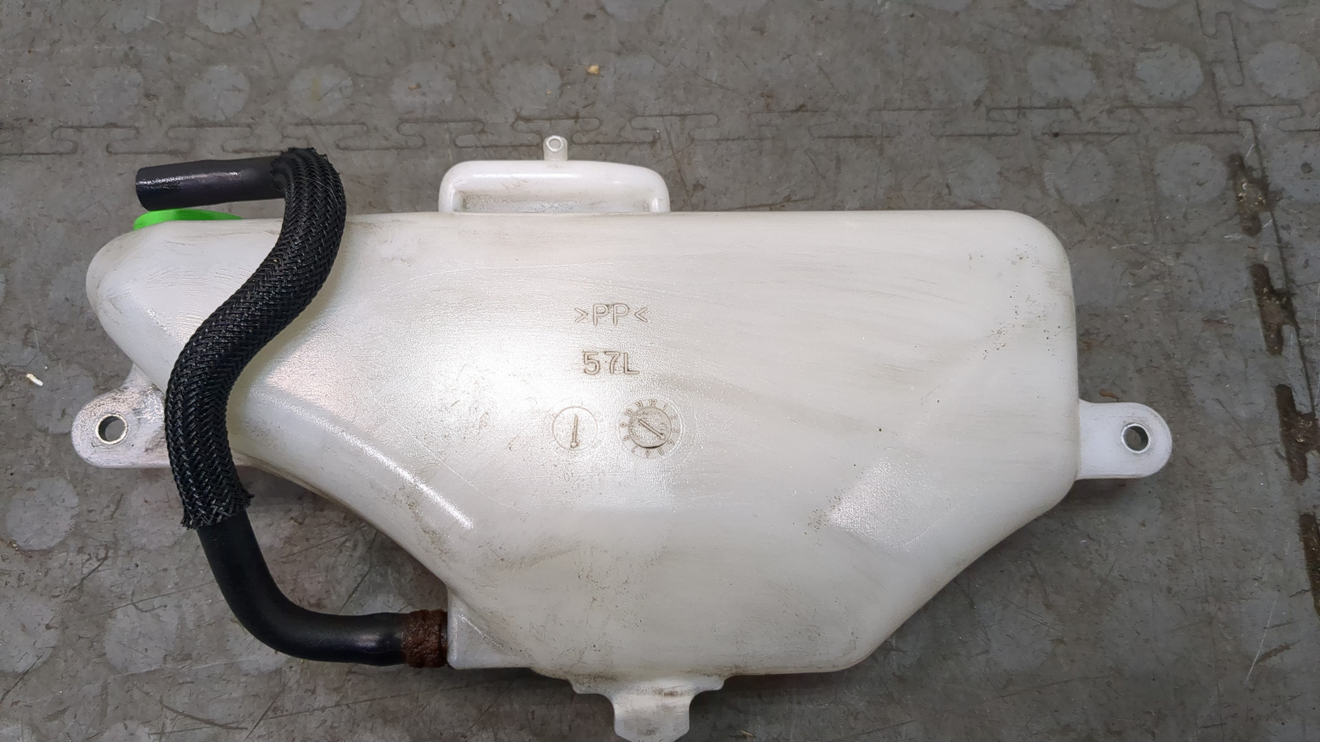 Бачок расширительный