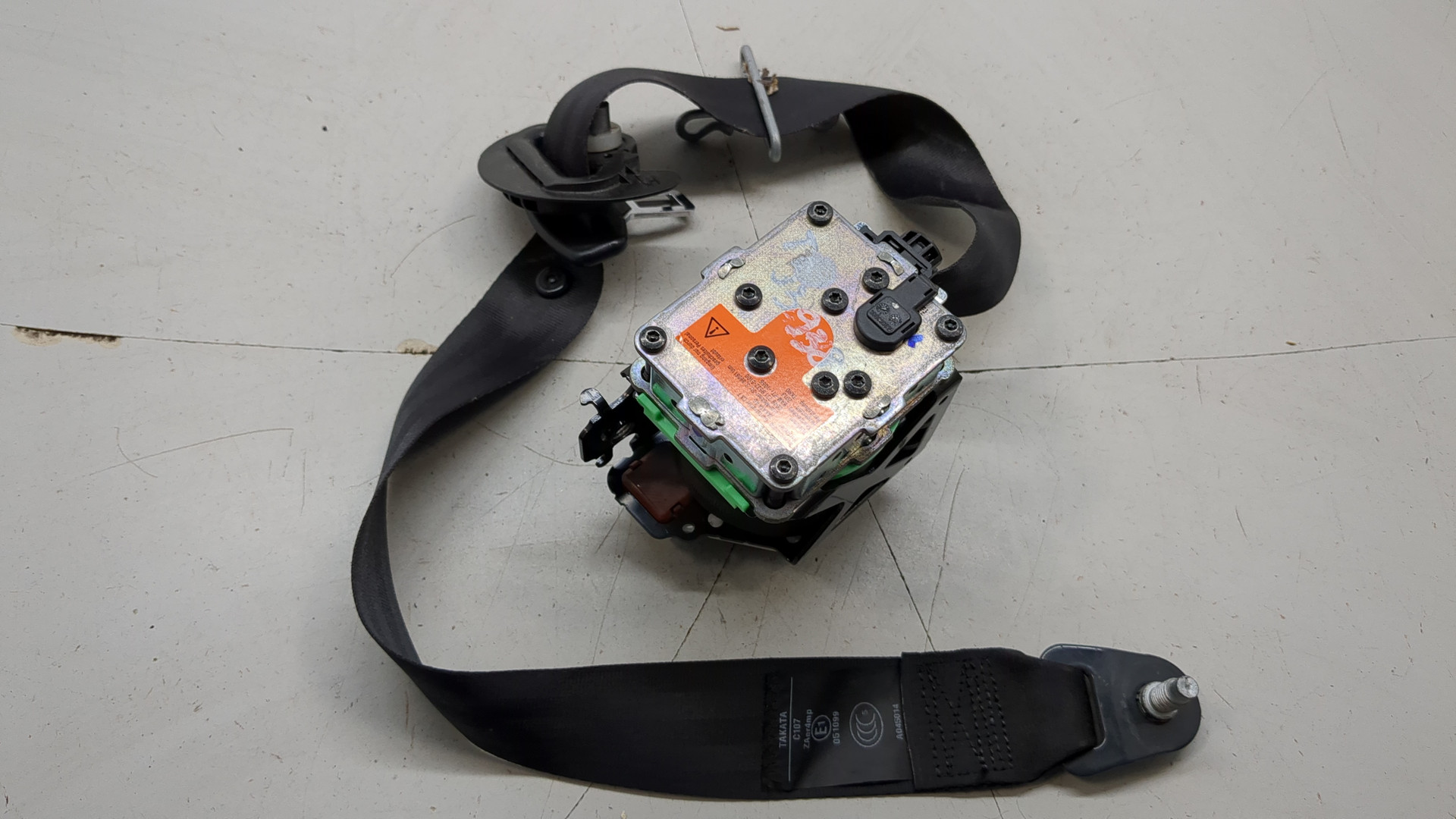 Ремень безопасности