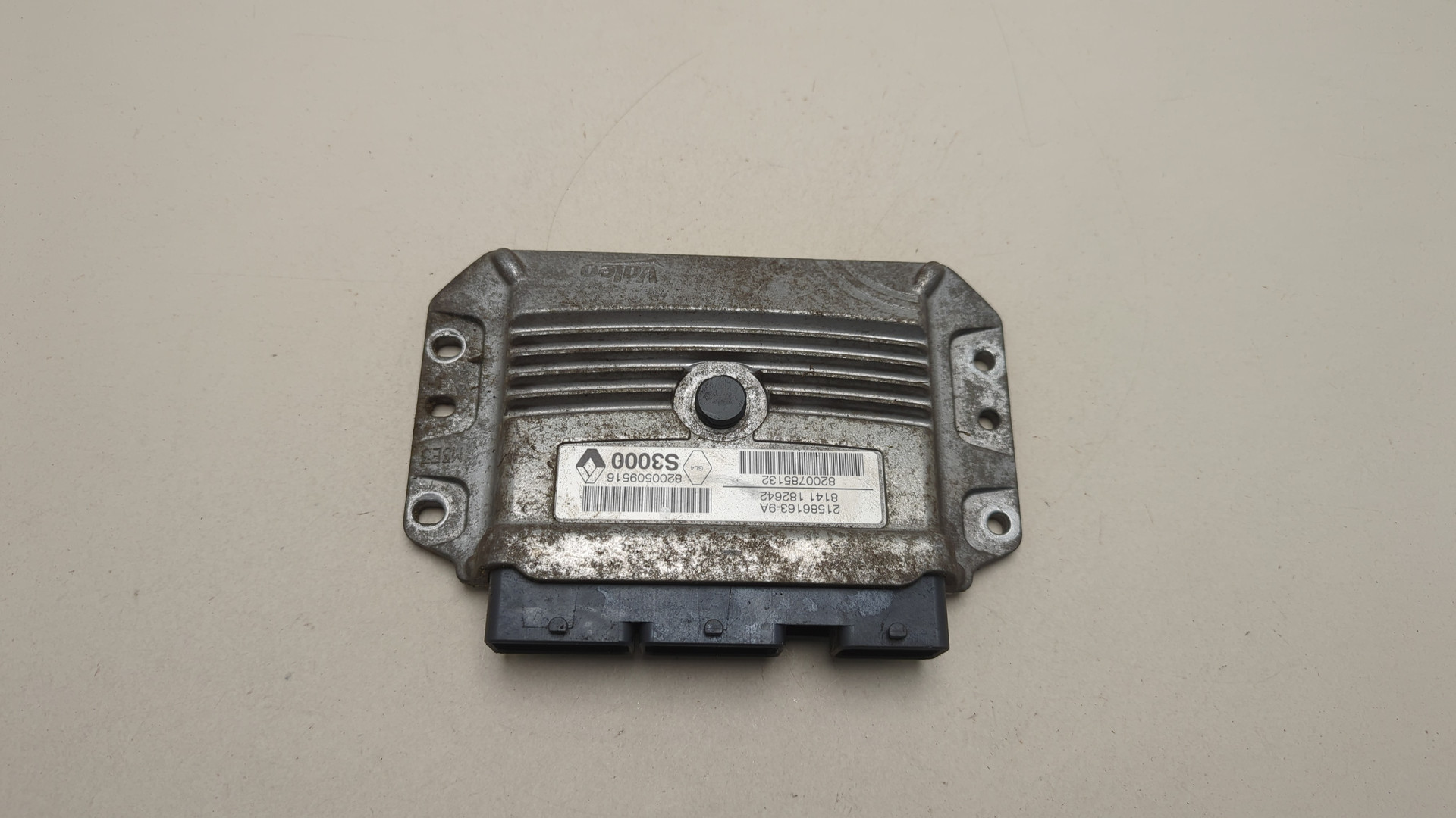 Блок управления двигателем