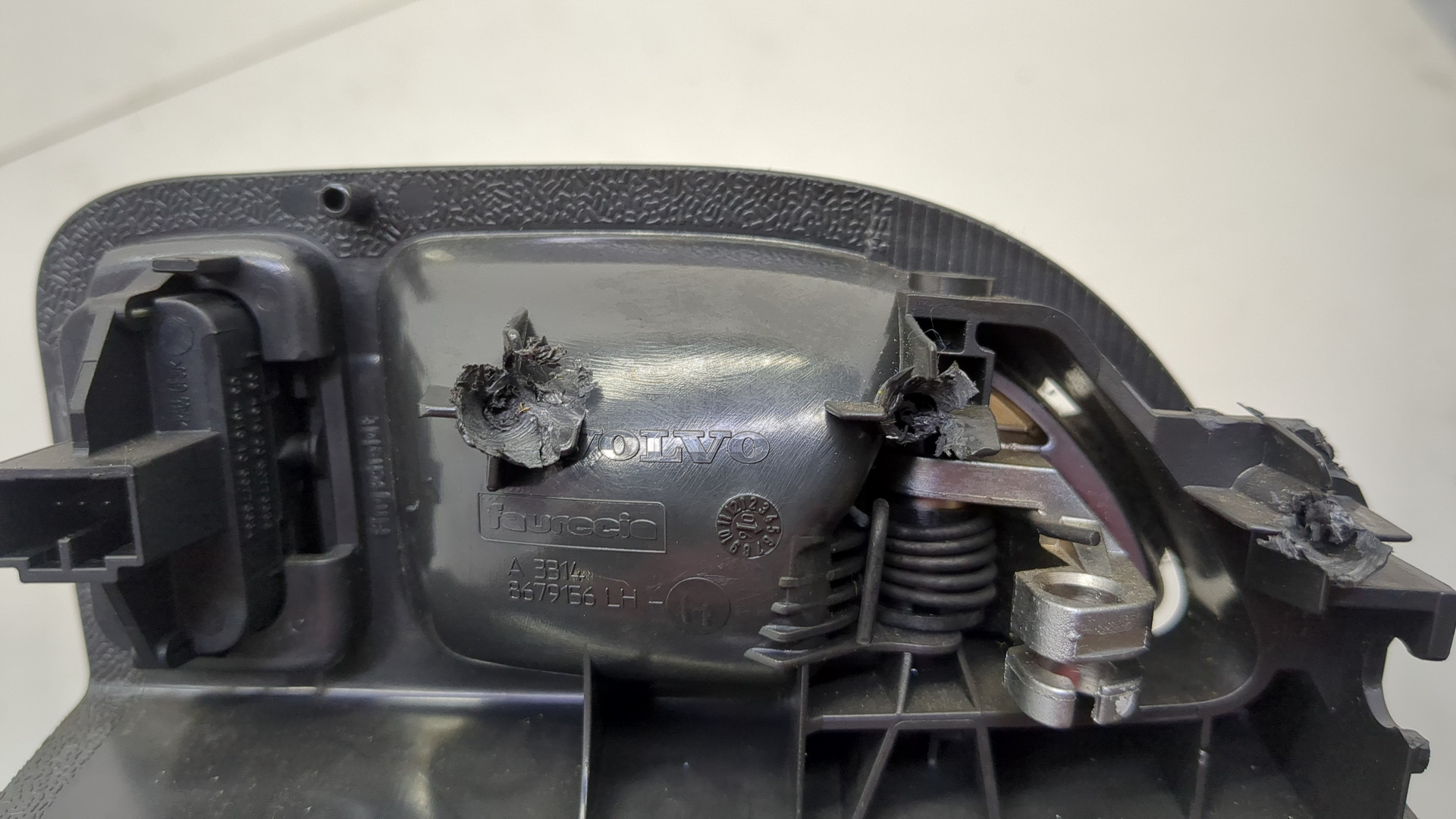 Ручка двери передней внутренняя левая