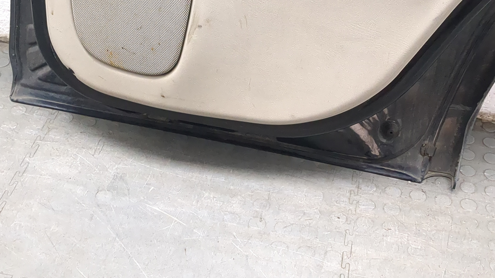 Дверь задняя правая