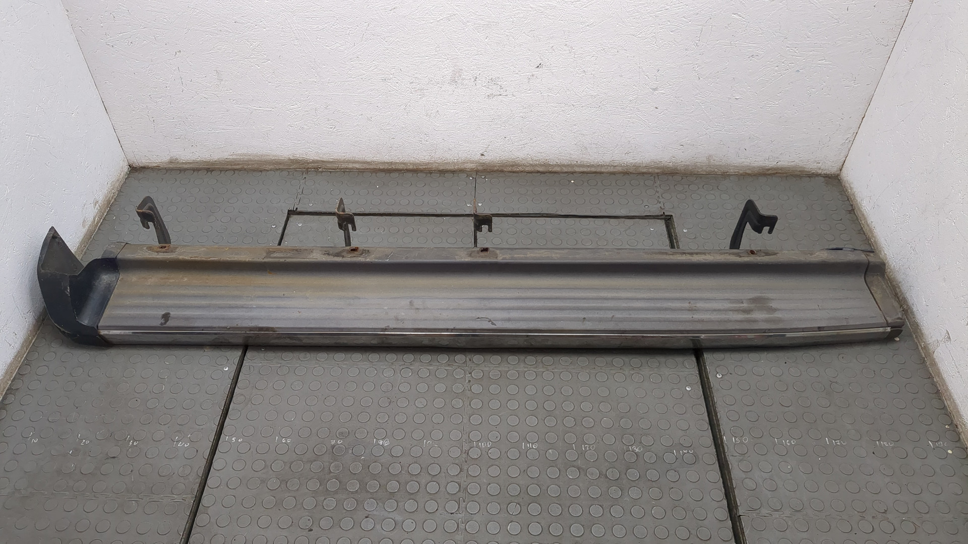 Подножка правая