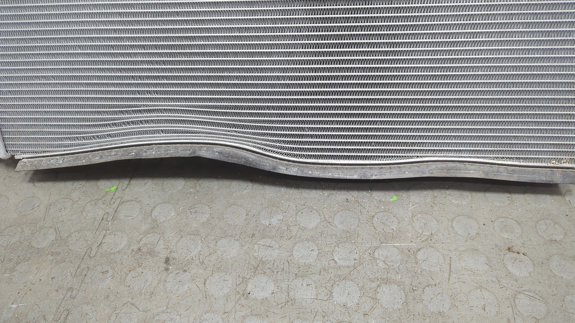 Радиатор охлаждения двигателя основной