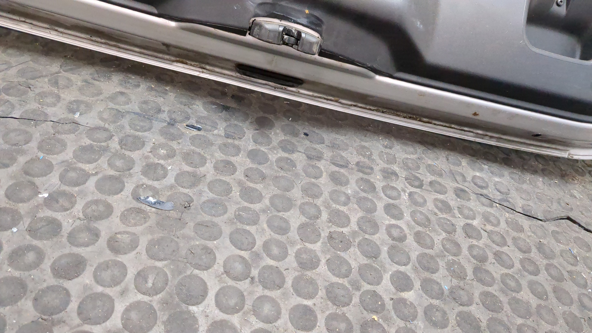 Дверь багажника