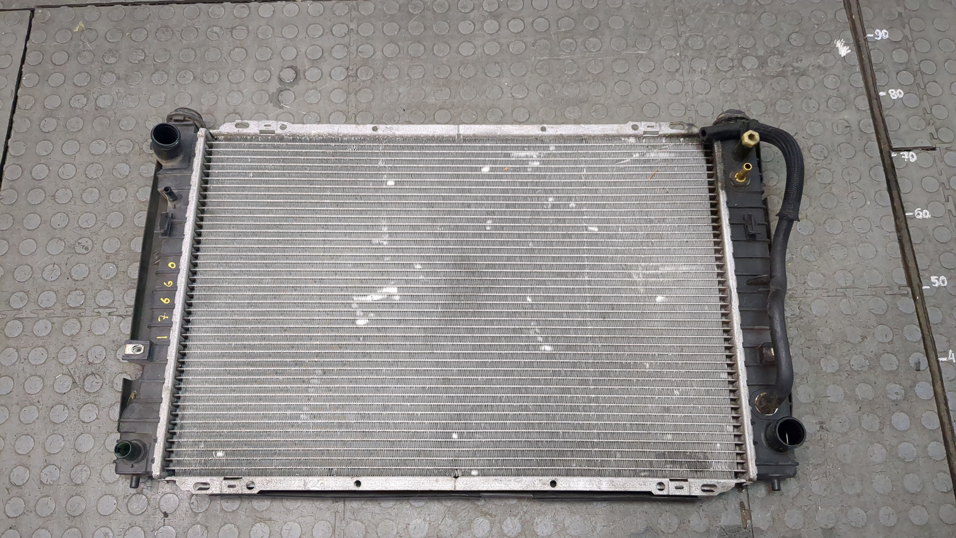 Радиатор охлаждения двигателя основной