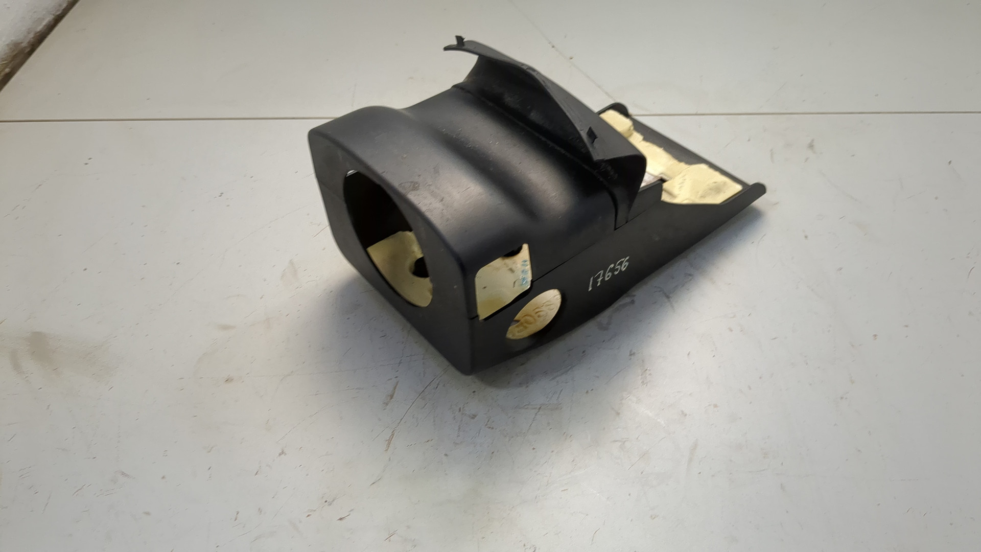 Кожух рулевой колонки