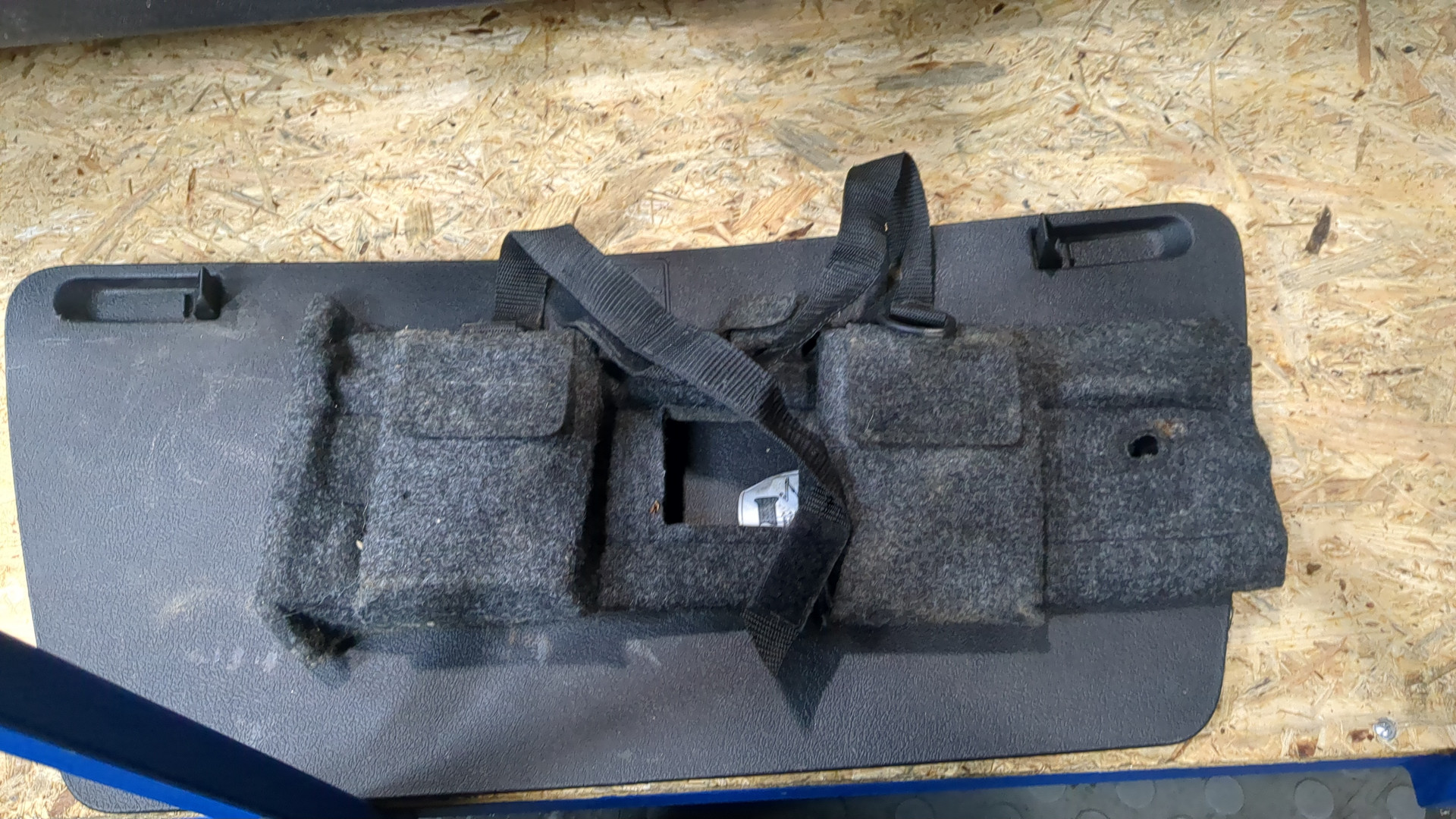 Дверь багажника