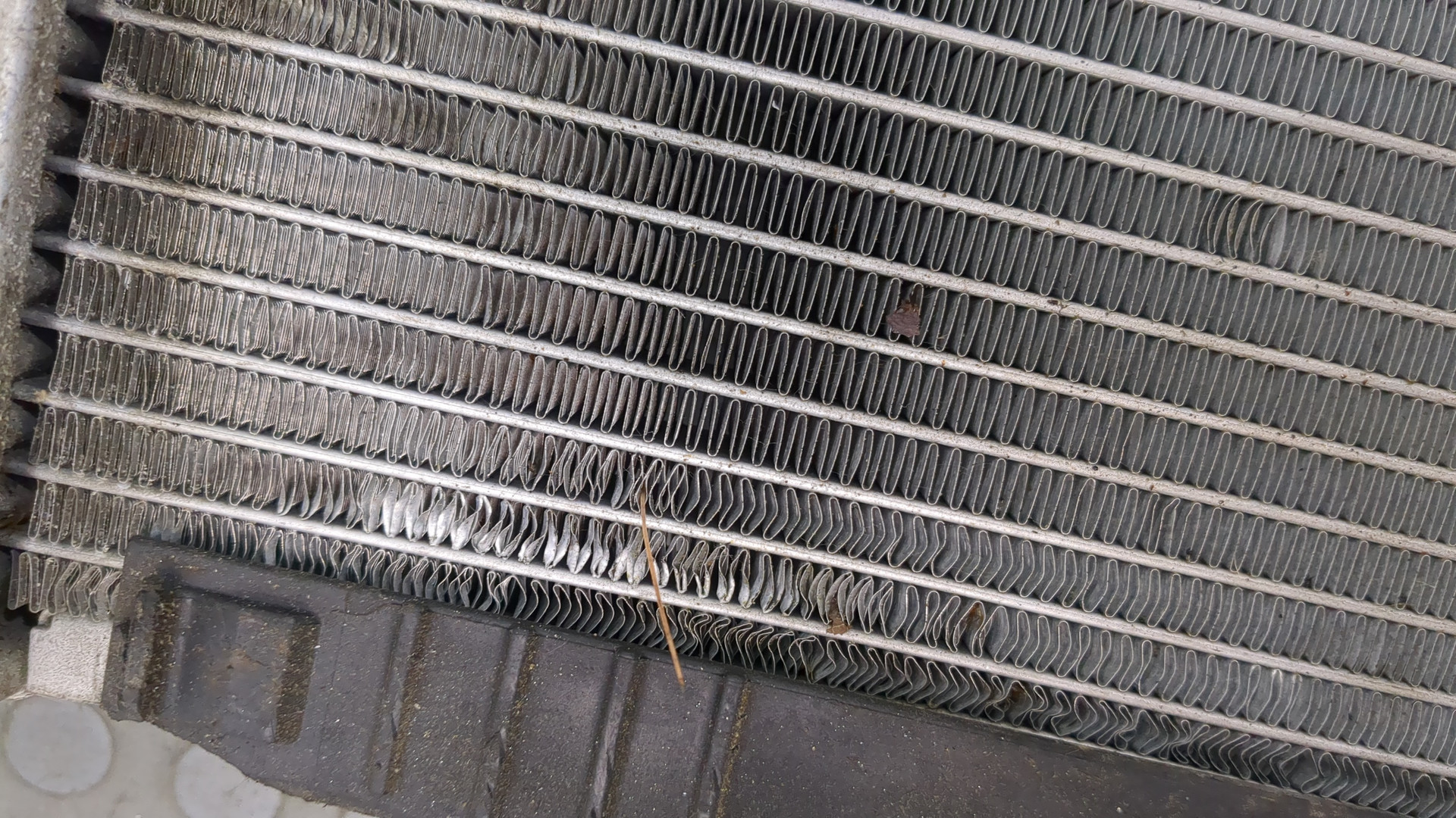 Радиатор охлаждения двигателя основной