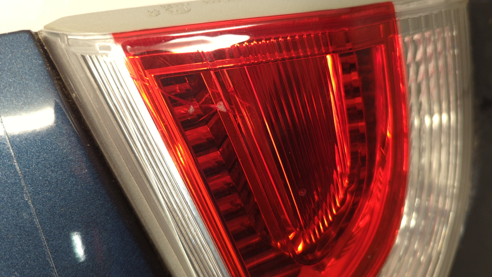 Дверь багажника