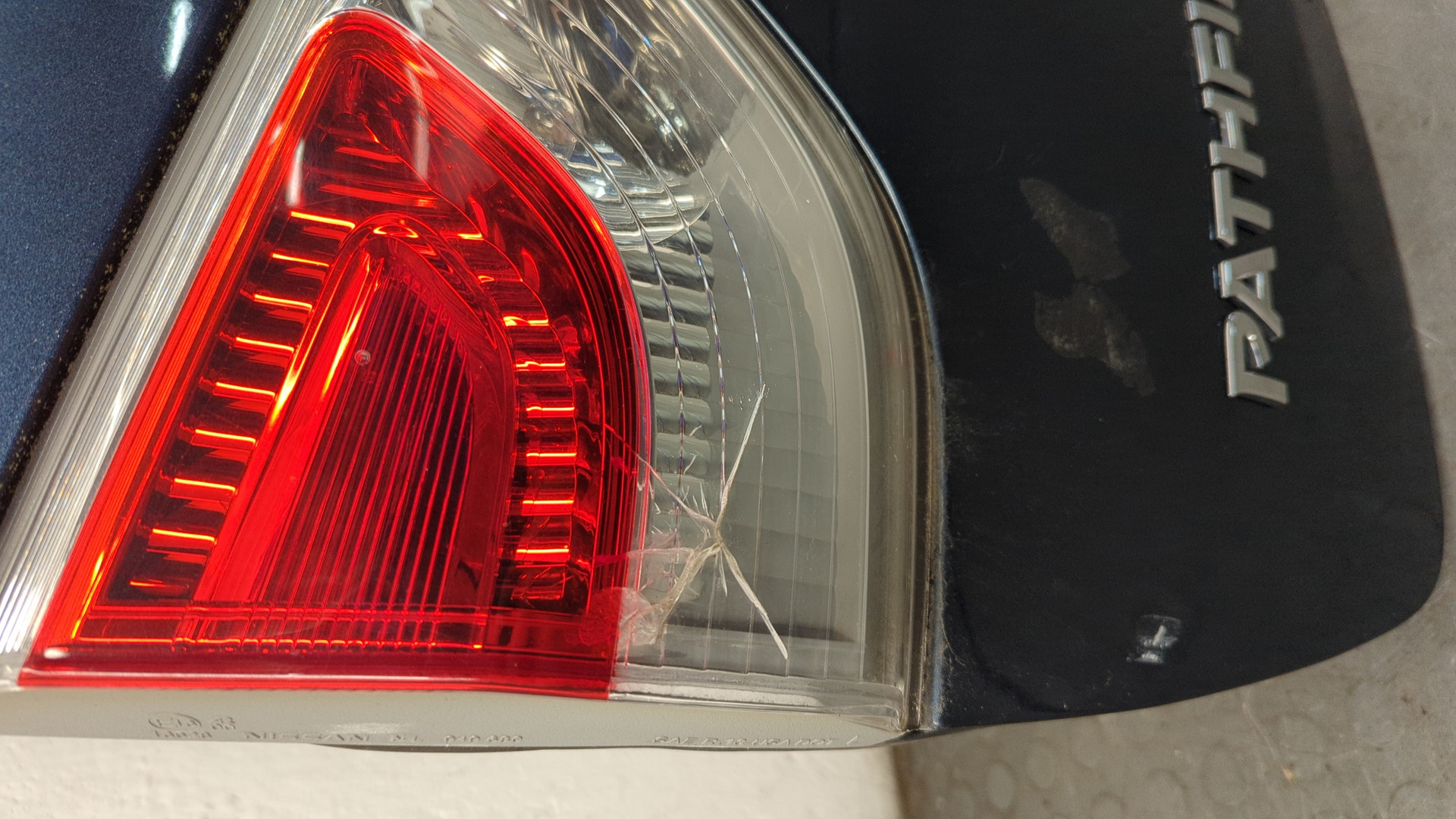 Дверь багажника