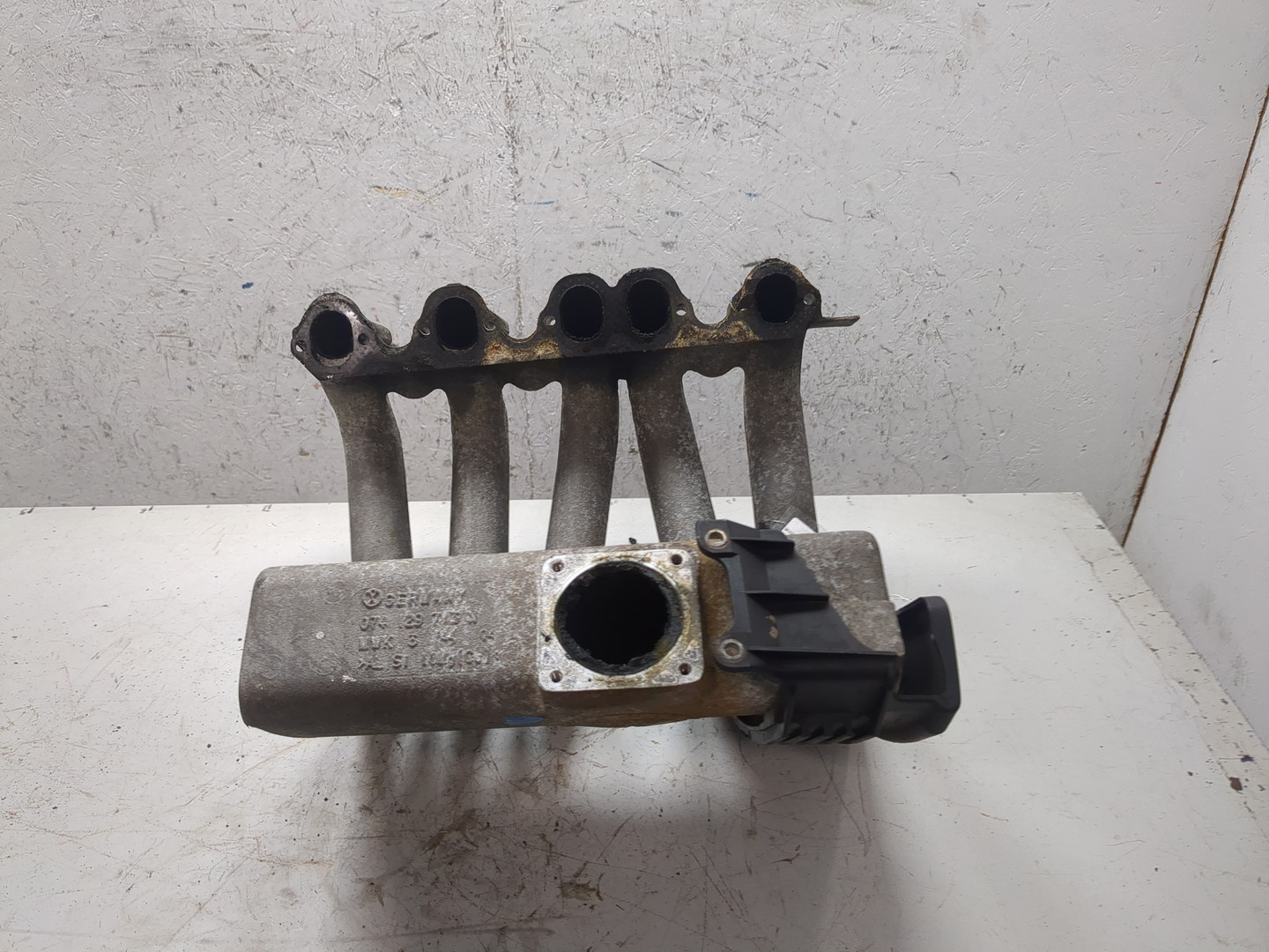 Коллектор впускной