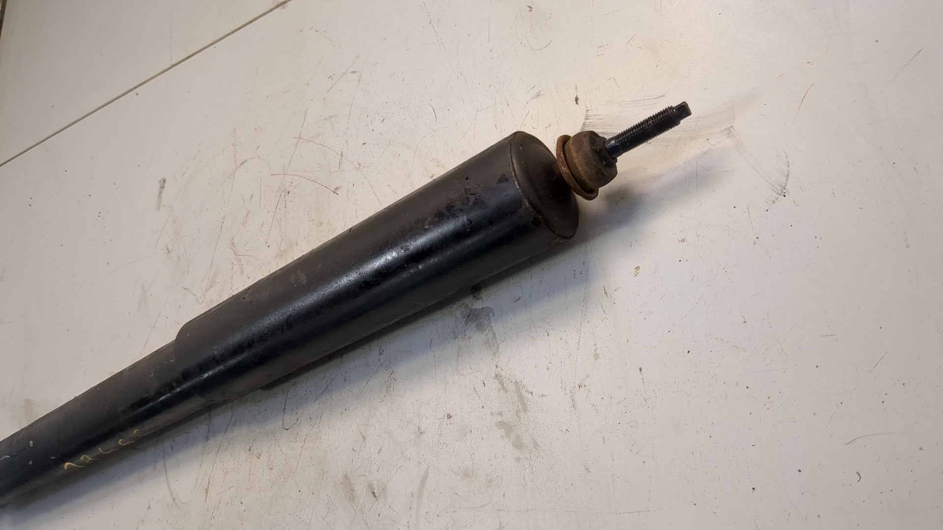 Амортизатор задний (стойка)