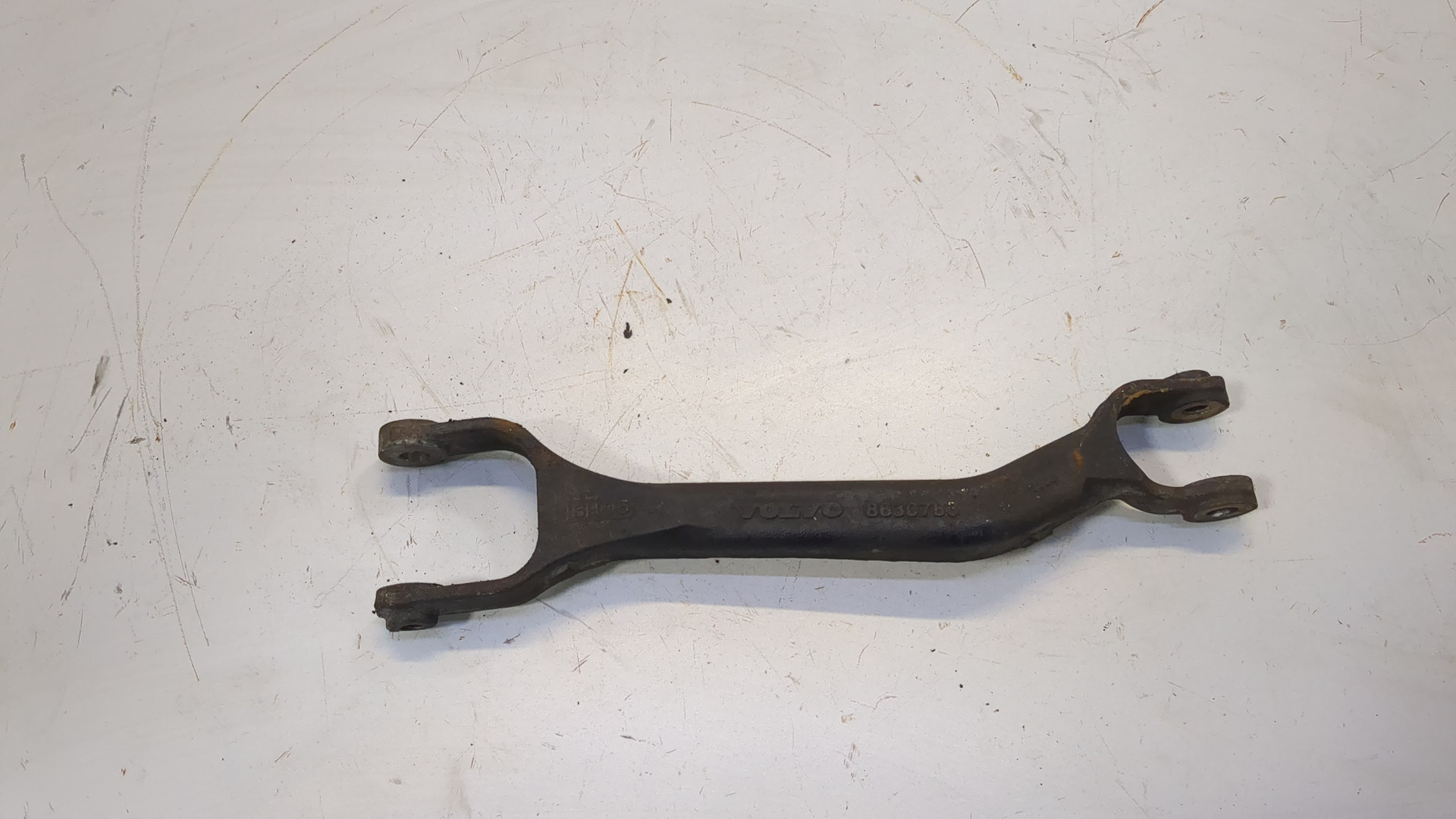 Рычаг задний правый