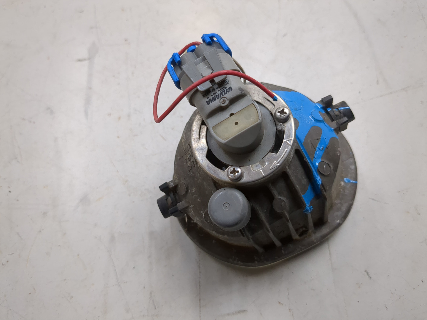 Фара противотуманная левая