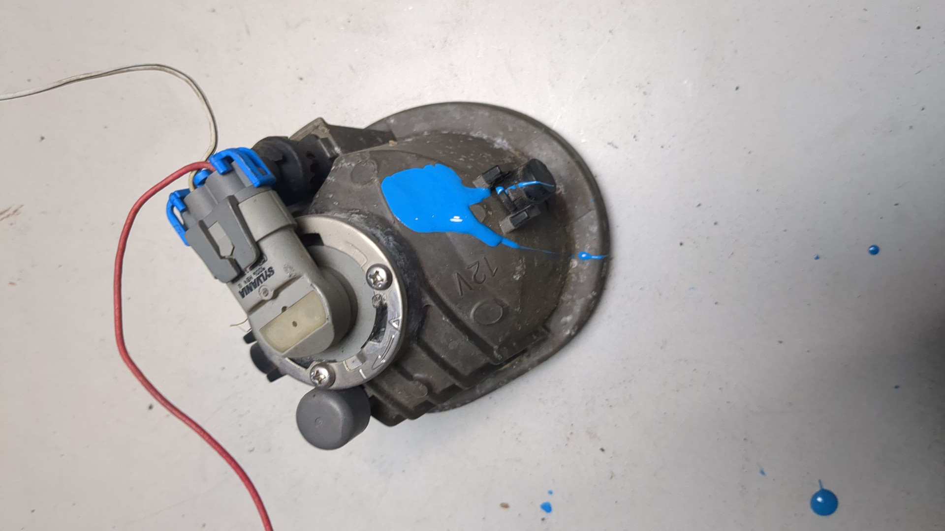 Фара противотуманная левая