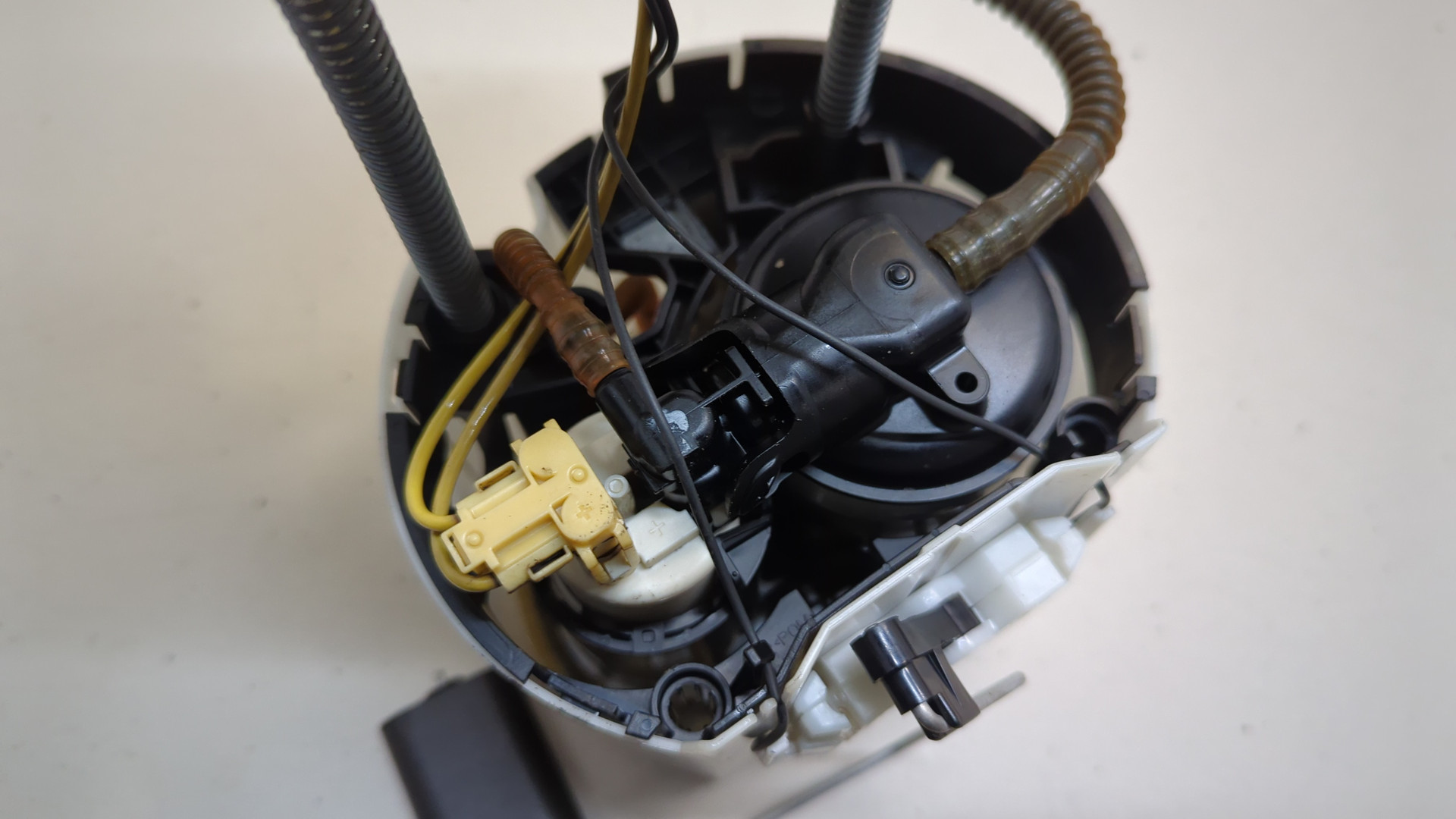 Насос топливный электрический