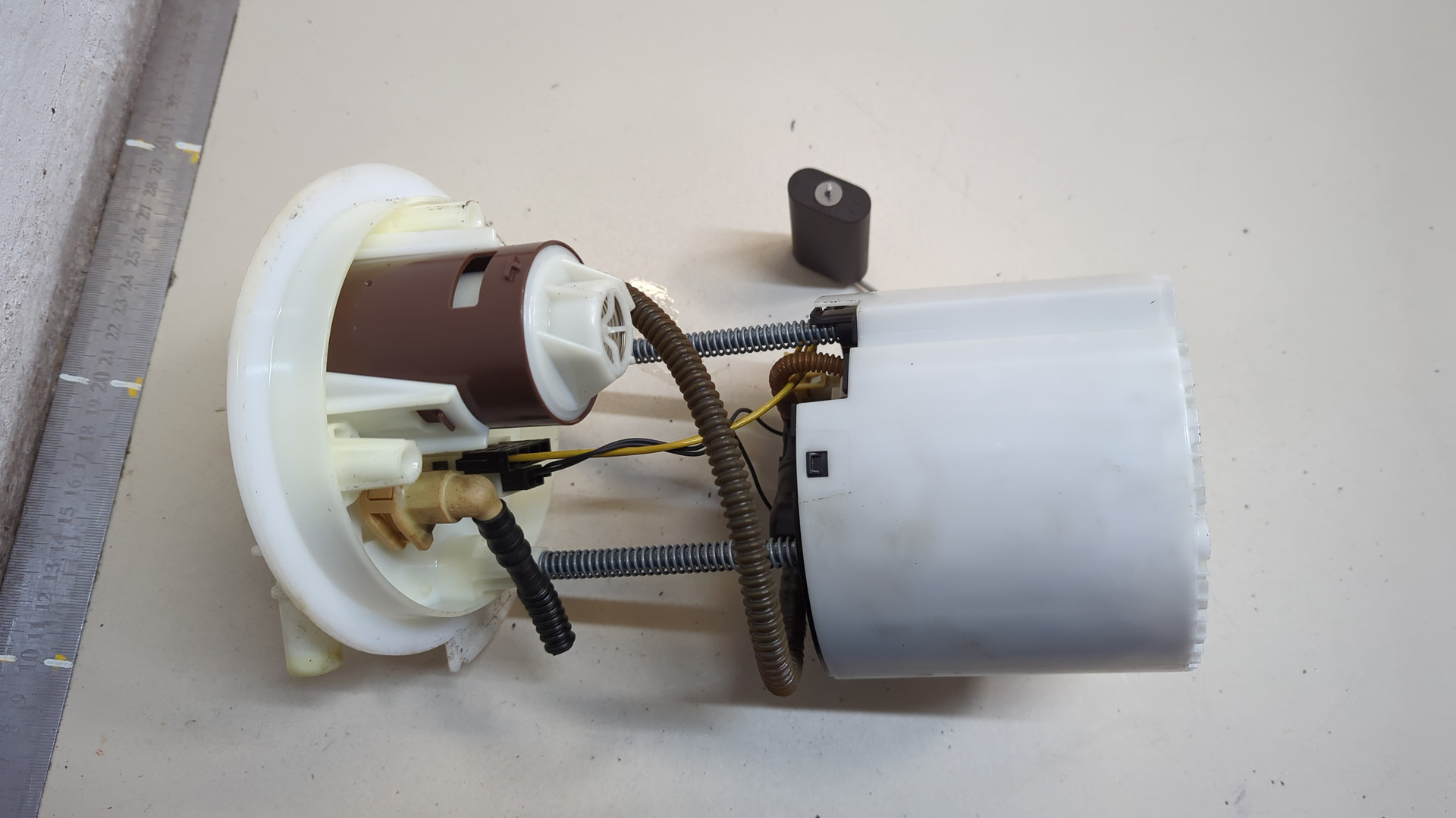 Насос топливный электрический