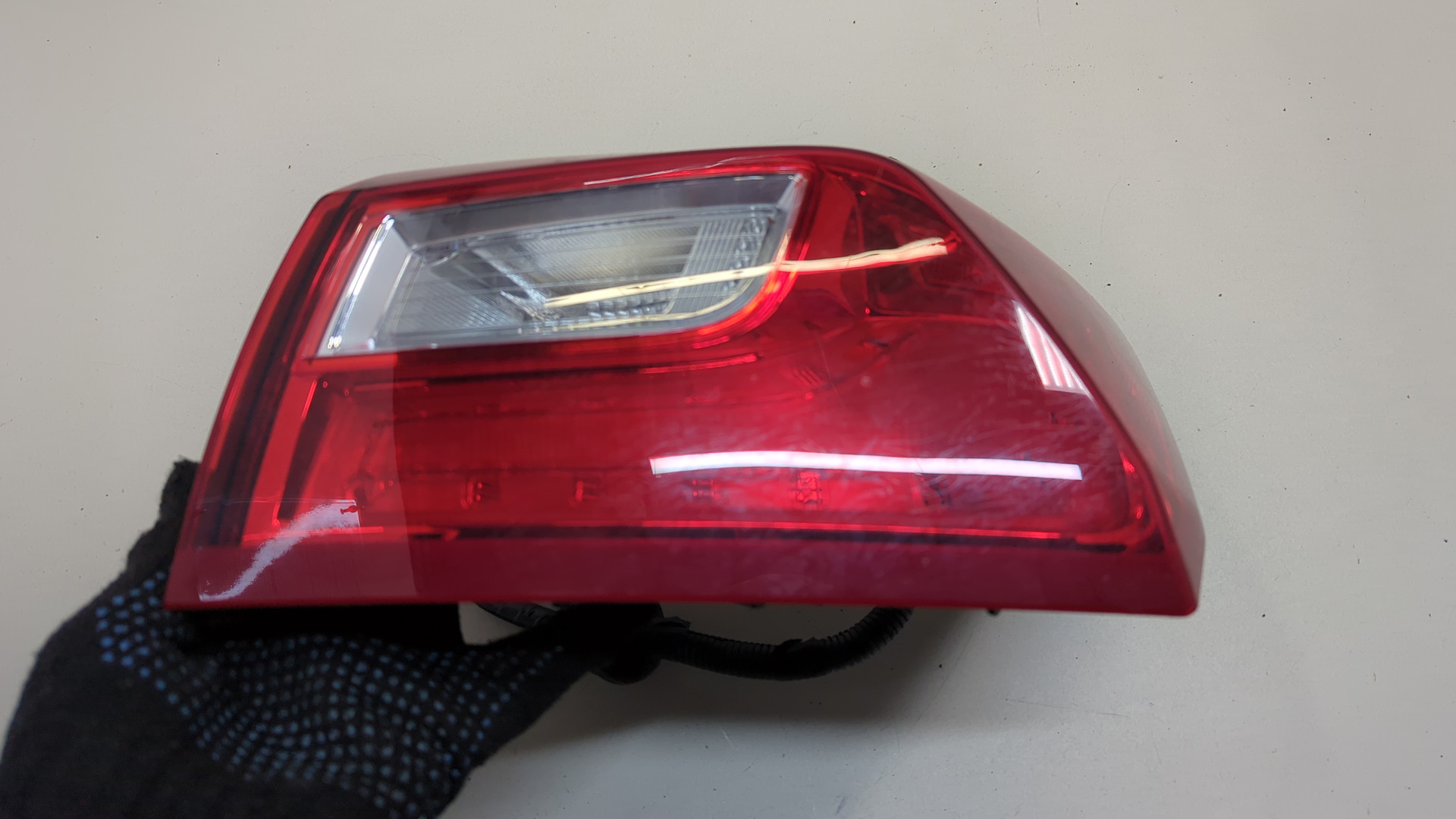 Фонарь задний правый