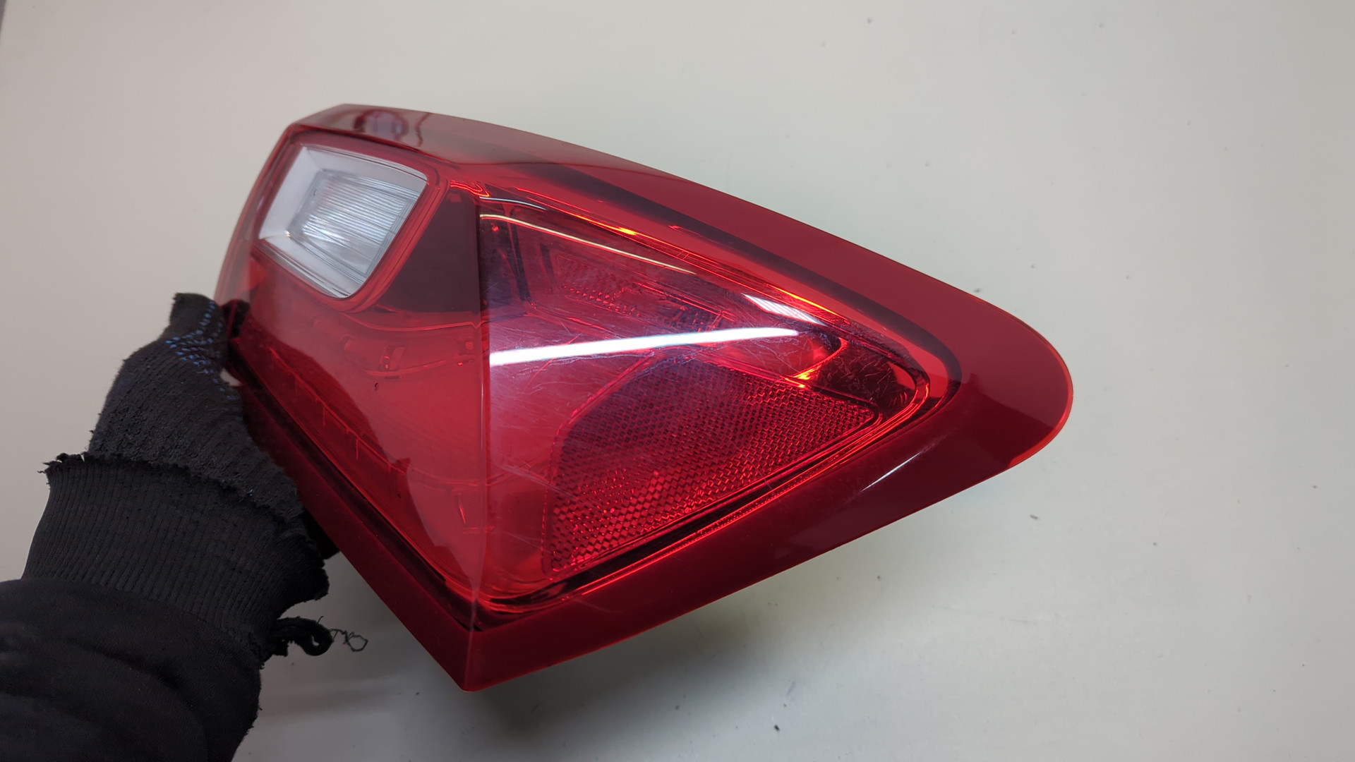 Фонарь задний правый