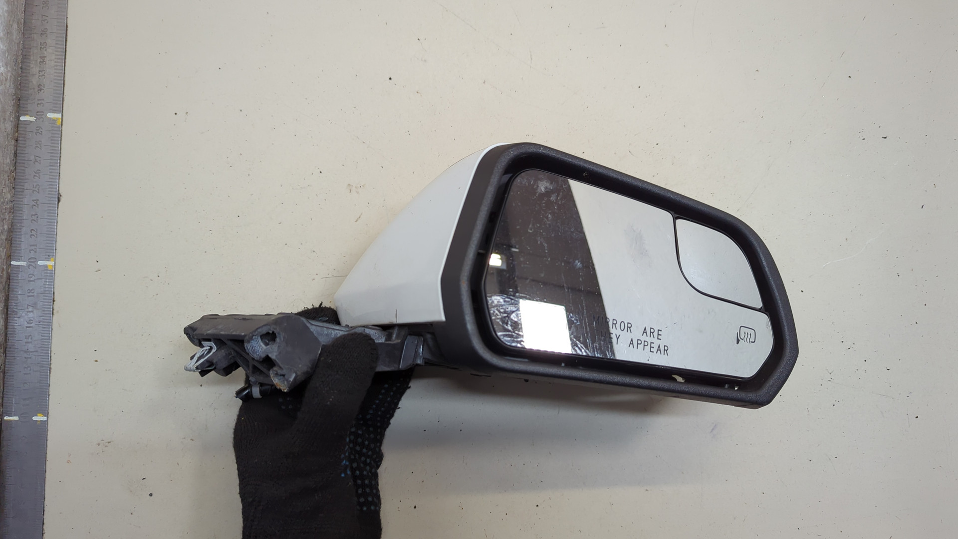 Зеркало правое электрическое