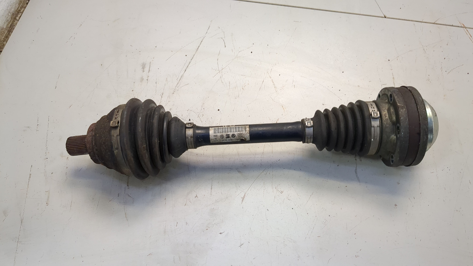 Полуось передняя левая