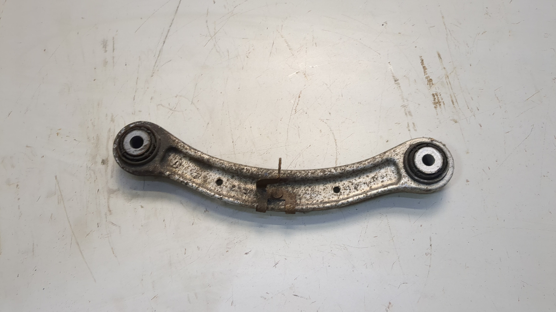 Рычаг задний