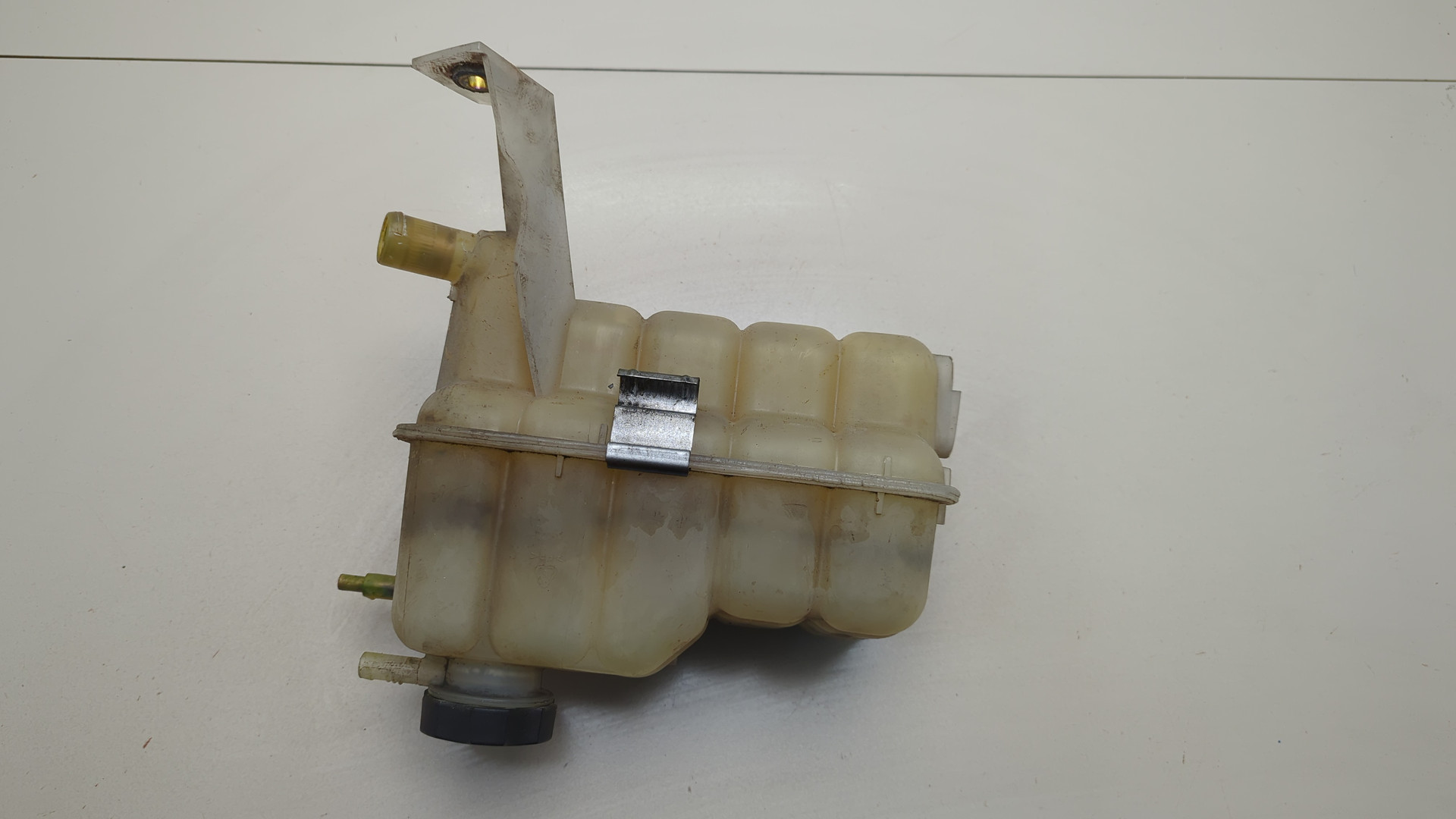 Бачок расширительный