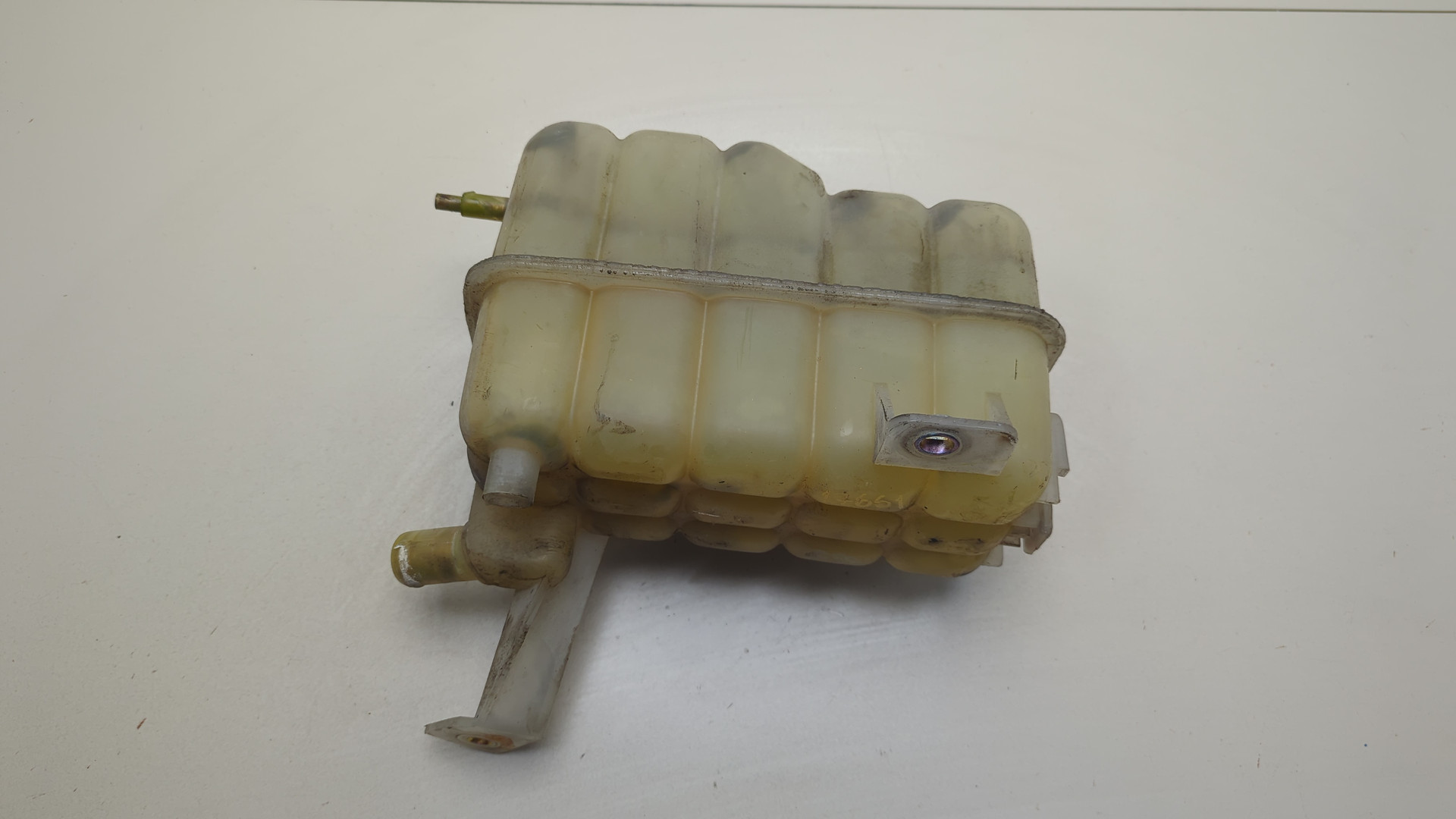 Бачок расширительный