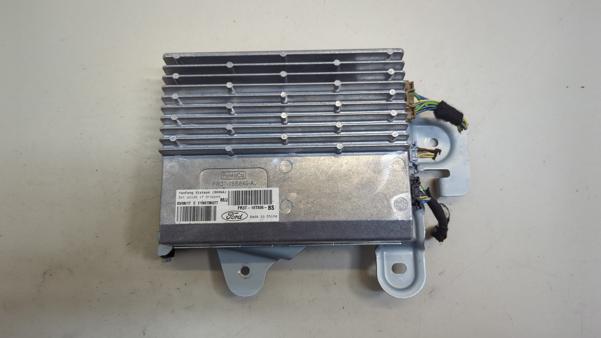 Усилитель акустической системы